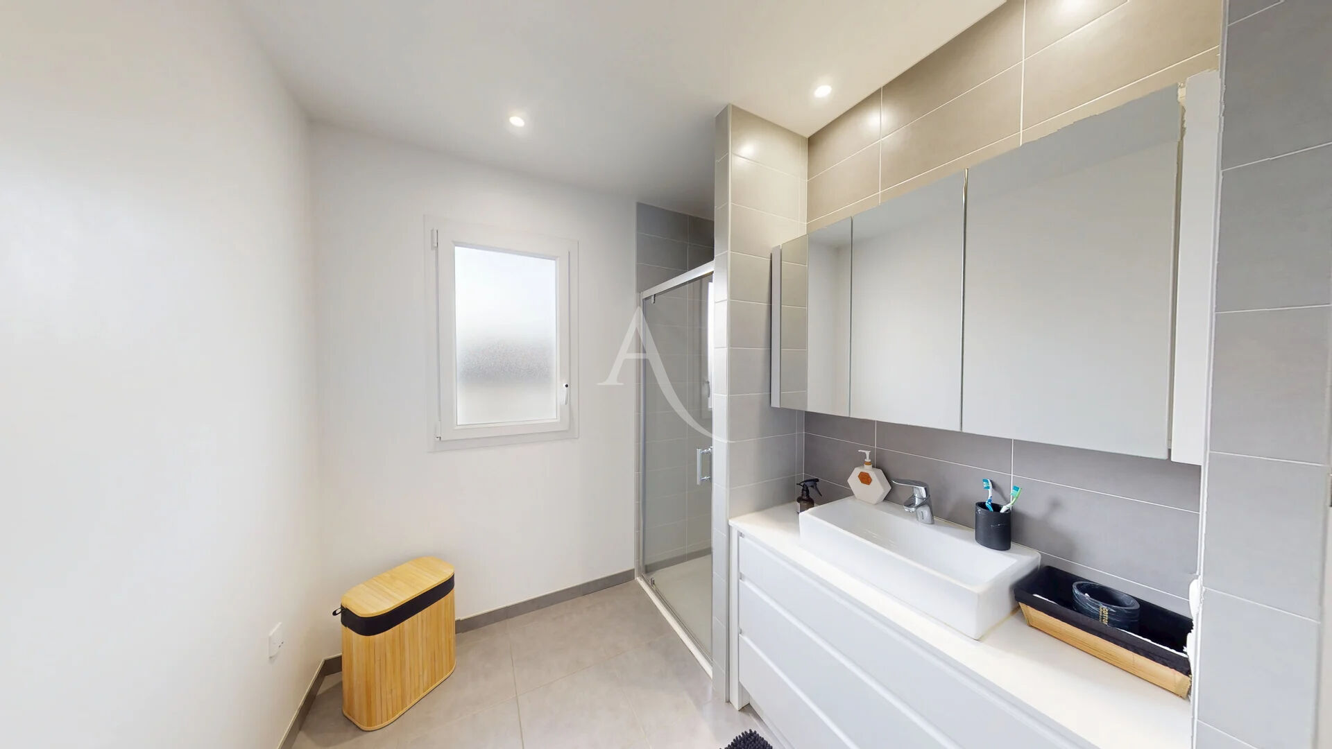 Photo MAISON RT 2012 AVEC VUE FORÊT image 5/6