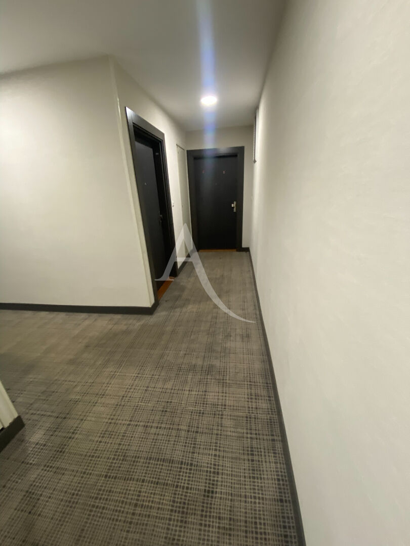 Photo Appartement Drancy 2 pièce(s) 45 m2 parking, terrasse image 4/6