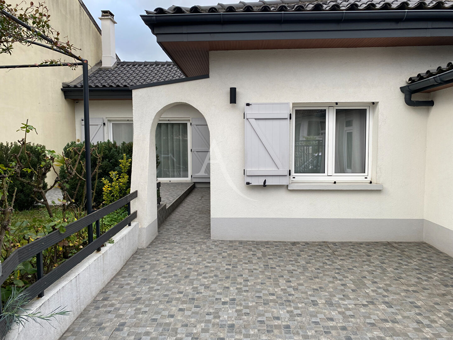 Maison  3 pièce(s) 79.47 m2