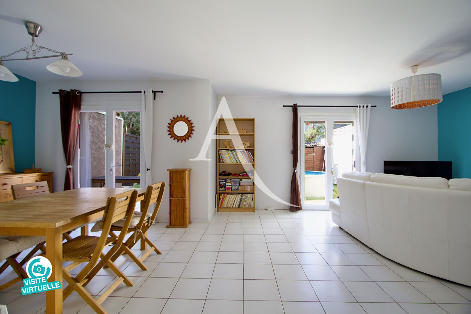 Photo LATTES - BOIRARGUES - MAISON MITOYENNE -  113 m2 - 5 PIÈCES - 4 CHAMBRES - GARAGE -BUANDERIE - GRENIER - PISCINE image 2/6