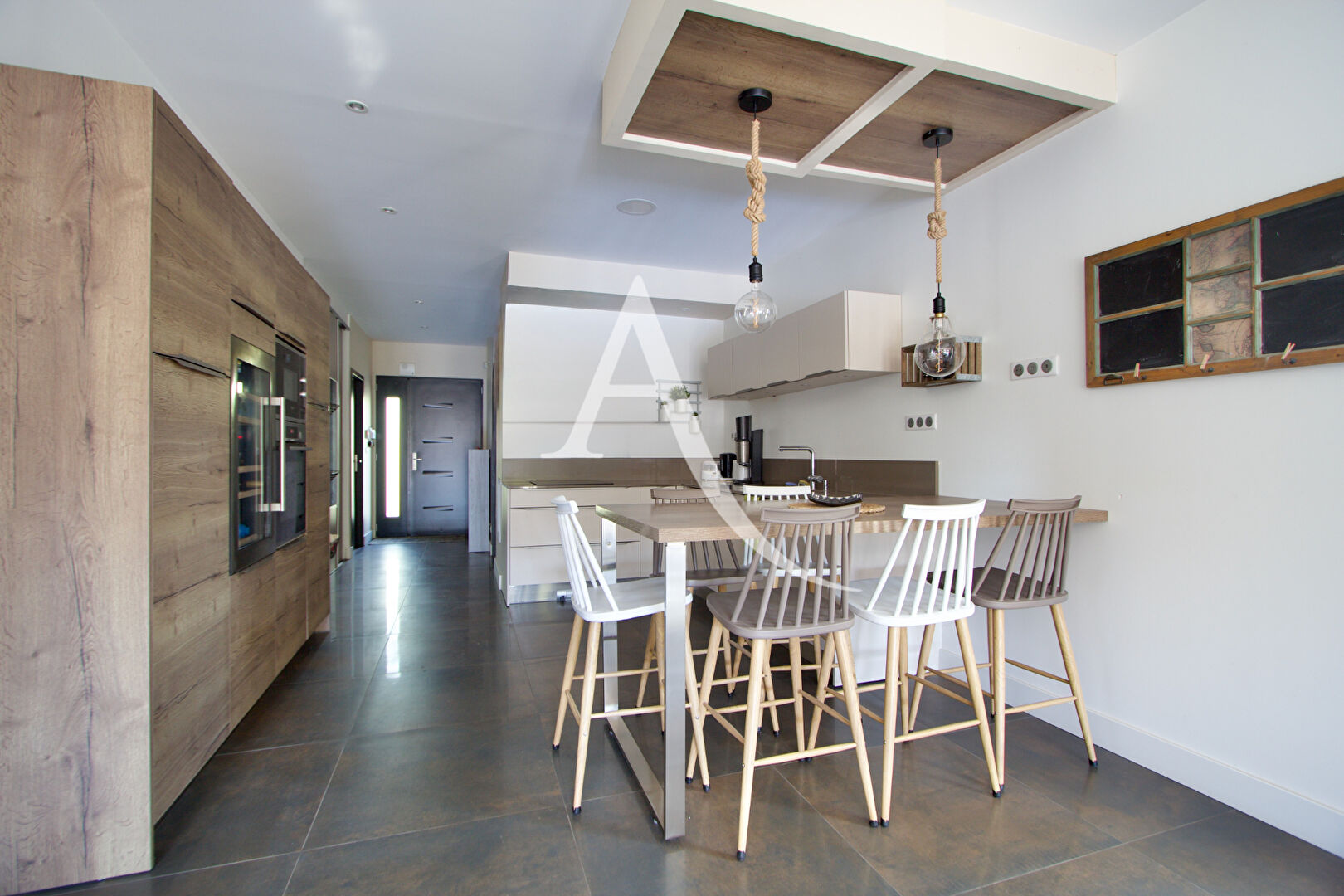 Villa contemporaine d'exception de 2020  Prestations haut de gamme & double rentabilité possible !