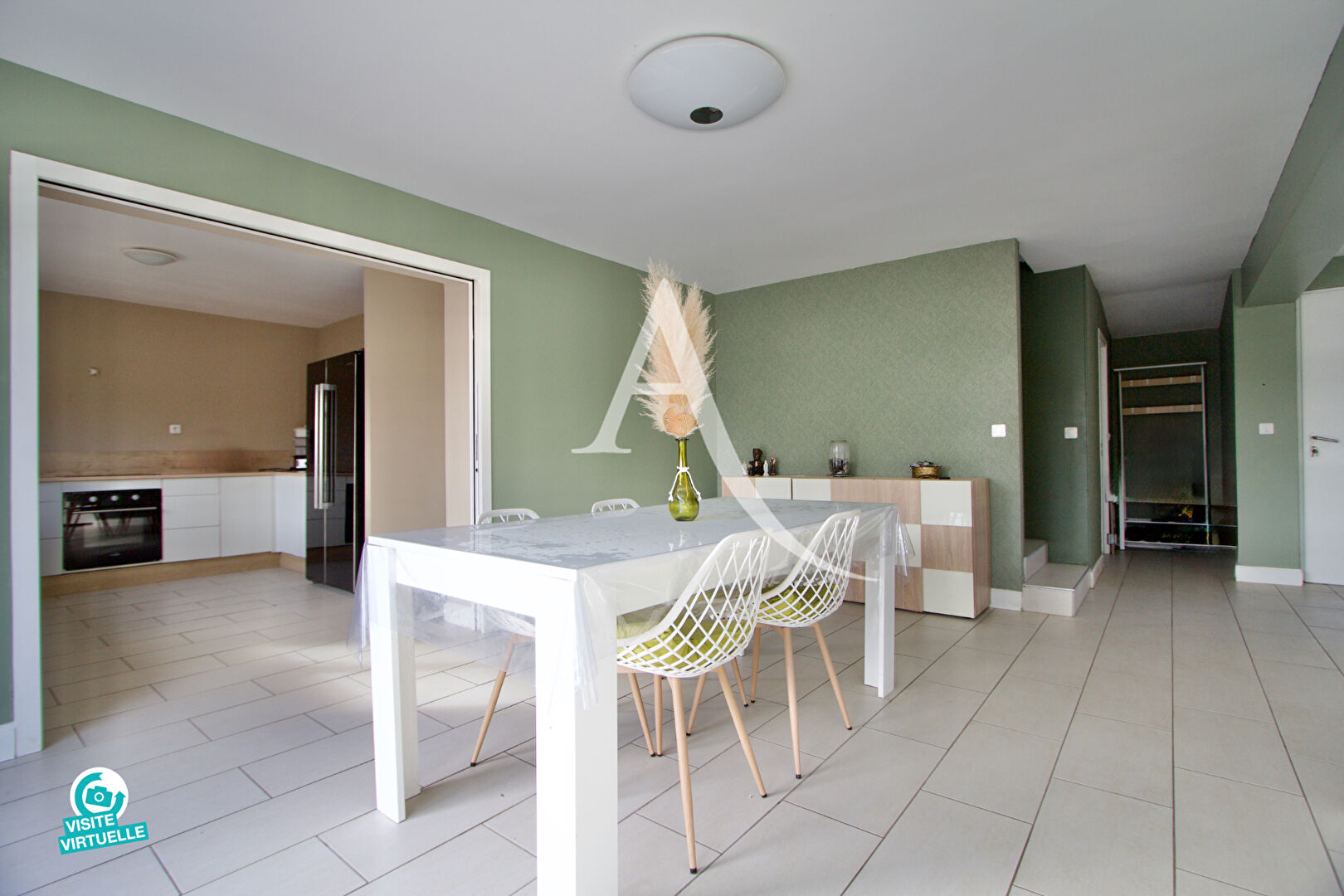 Photo LATTES - QUARTIER TRÈS RECHERCHÉ - VILLA INDIVIDUELLE  RÉNOVÉE - 145 M² - 3 CHAMBRES - POSSIBILITÉ 4 ÈME CHAMBRE - TERRASSE - GARAGE - PARCELLE de  590 M² PISCINABLE. image 4/6