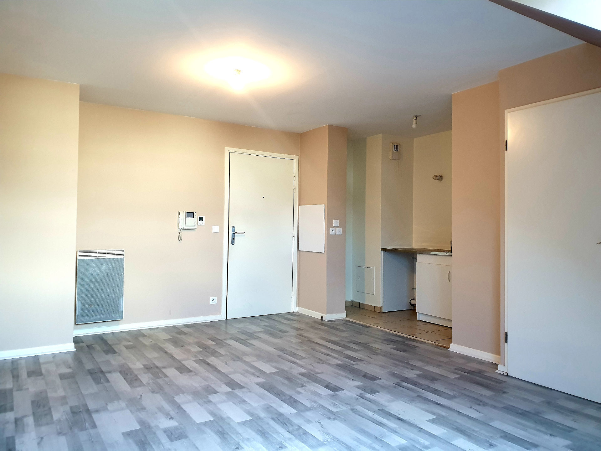 Photo Appartement F2 loué, idéal investisseur, à 5min de la gare image 2/5