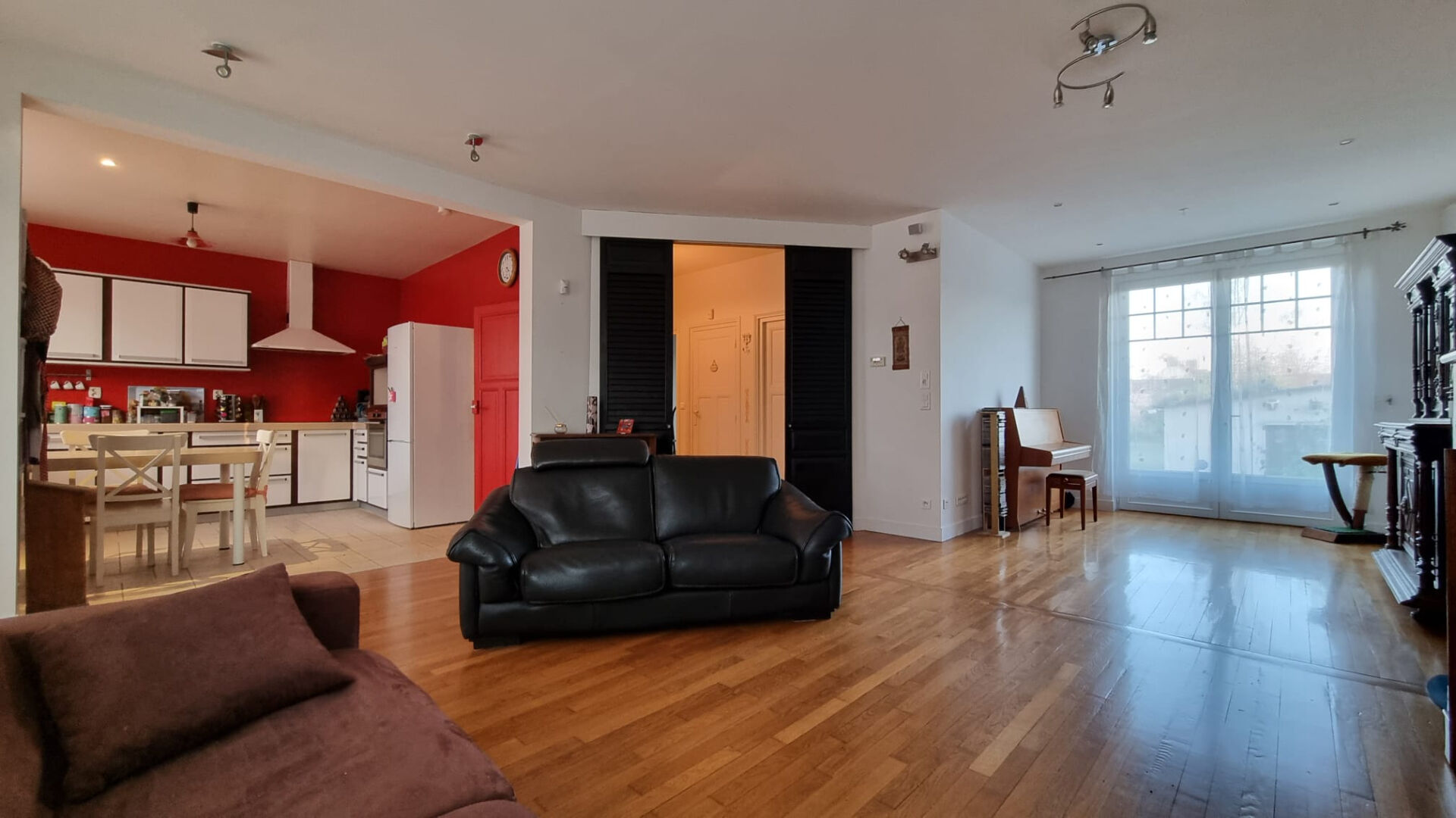 Photo Maison de caractère à Mantes la Ville, 5 chambres, un garage, sous sol total et dépendance image 3/6