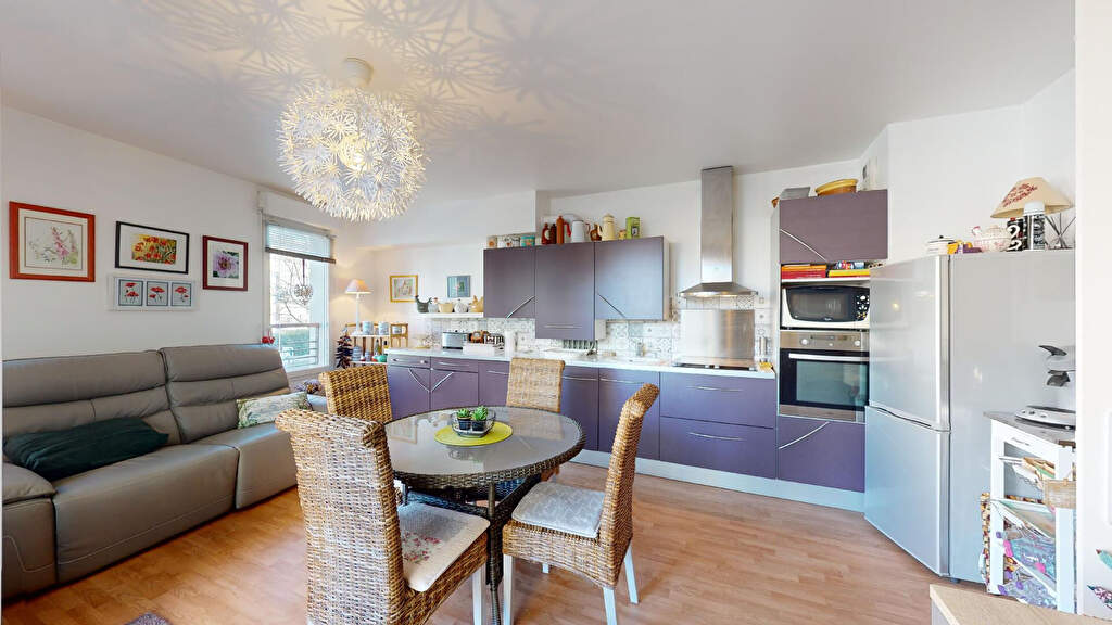 Photo Bel Appartement 3 pièces de 55.71 m² en bords de Seine avec un beau balcon image 2/6