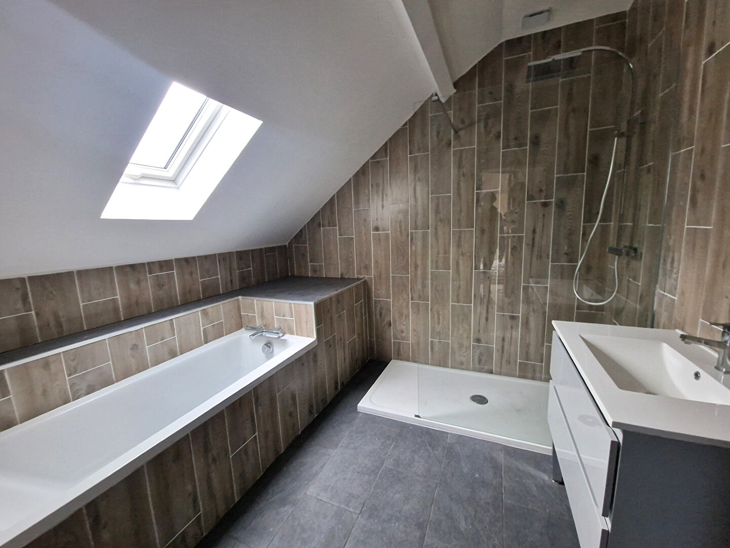 Photo Jolie maison de 100m² sur un sous-sol total, avec jardin à LIMAY image 6/6