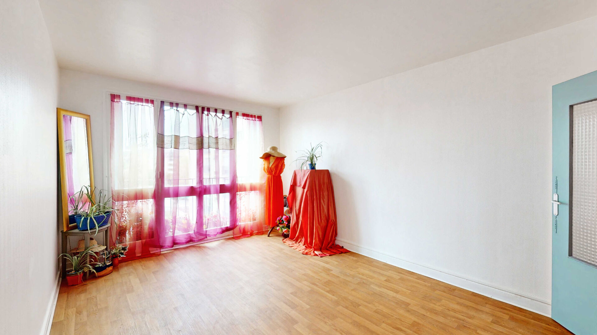 Bel appartement à Mantes La Jolie 2 pièces de 52 m² avec cave et un parking