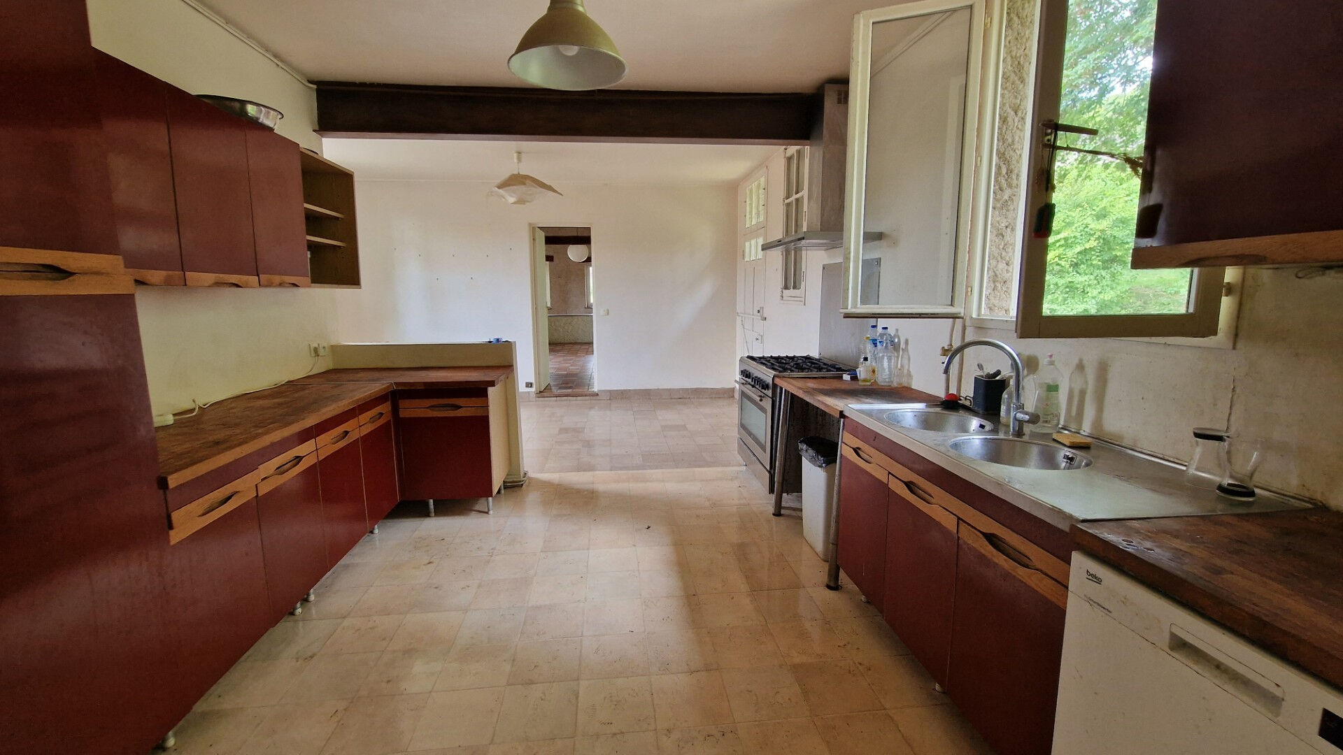 Photo Belle Maison familiale de 237m² à Auffreville-brasseuil, 5 chambres et un beau terrain de 2350m² image 5/6