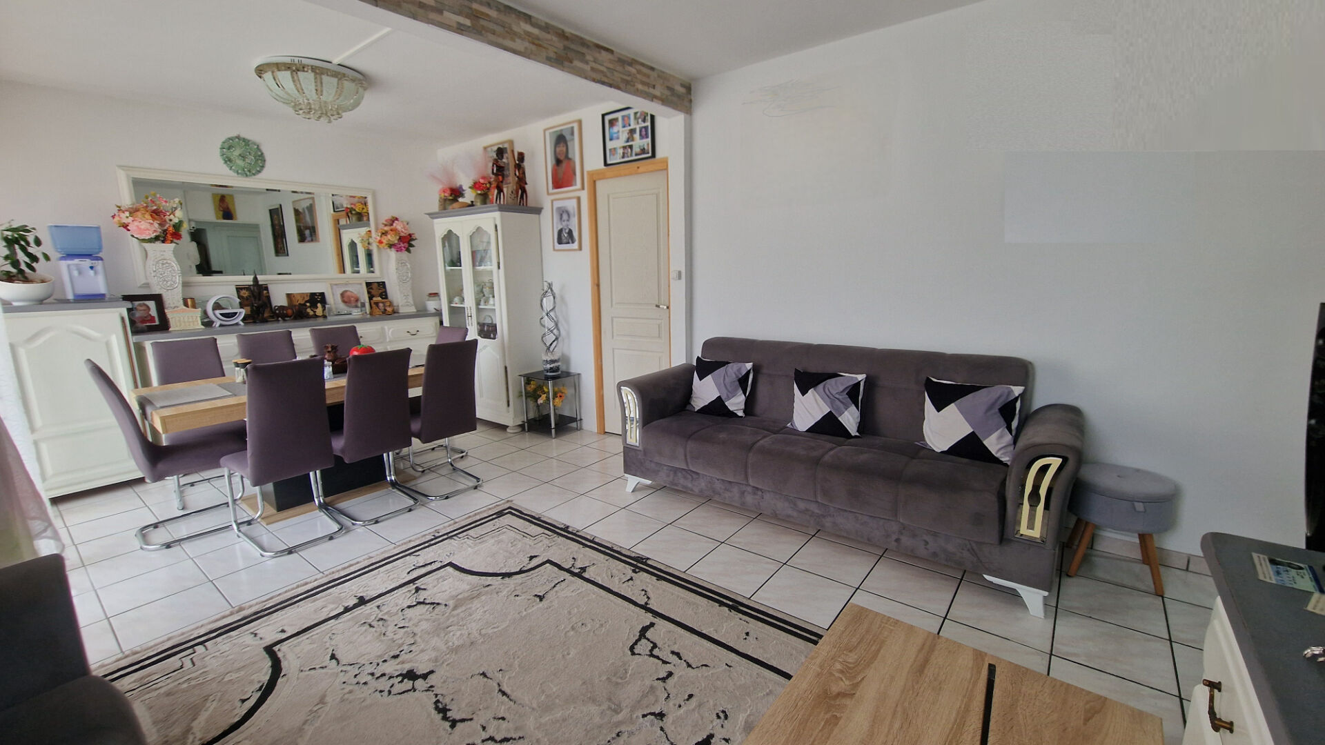 Photo Bel appartement de 67m² avec 3 chambres et un balcon, box et 2 caves image 1/6