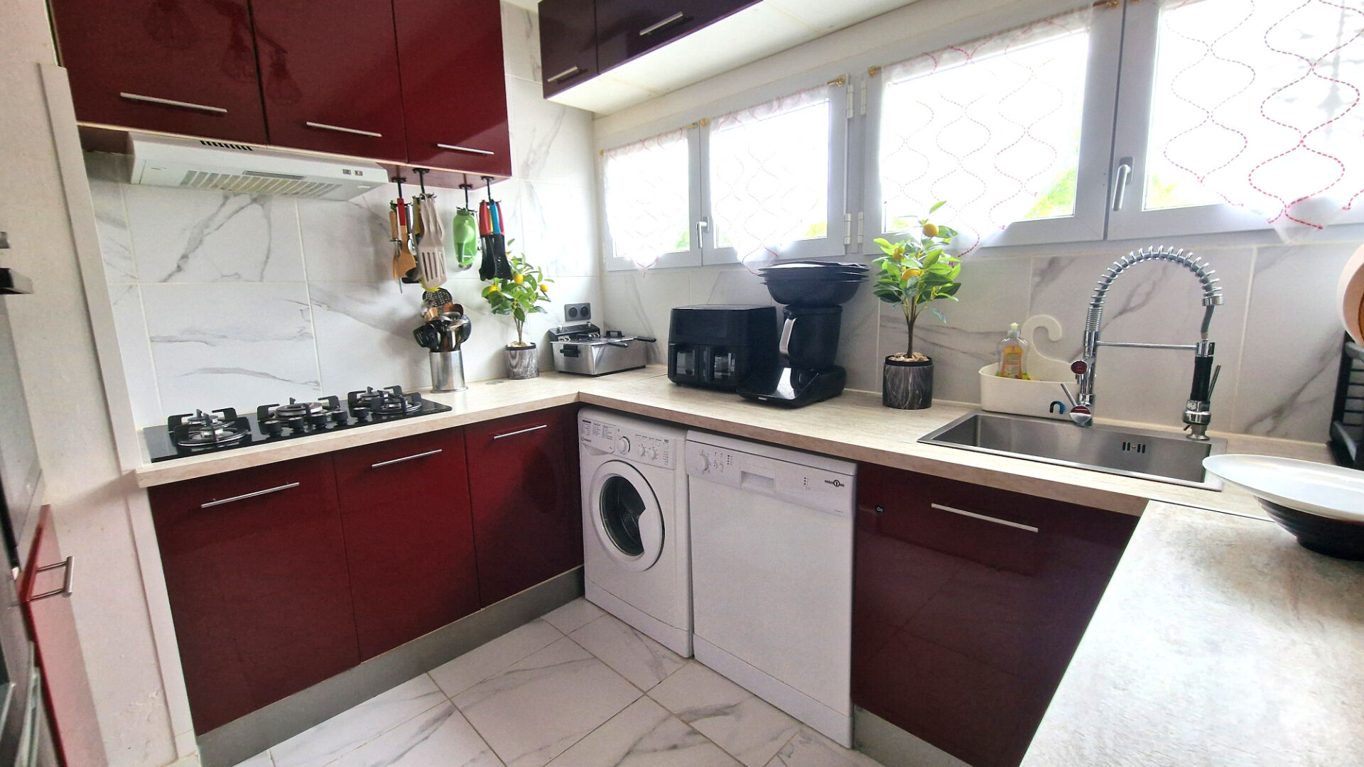 Photo Bel appartement de 67m² avec 3 chambres et un balcon, box et 2 caves image 3/6