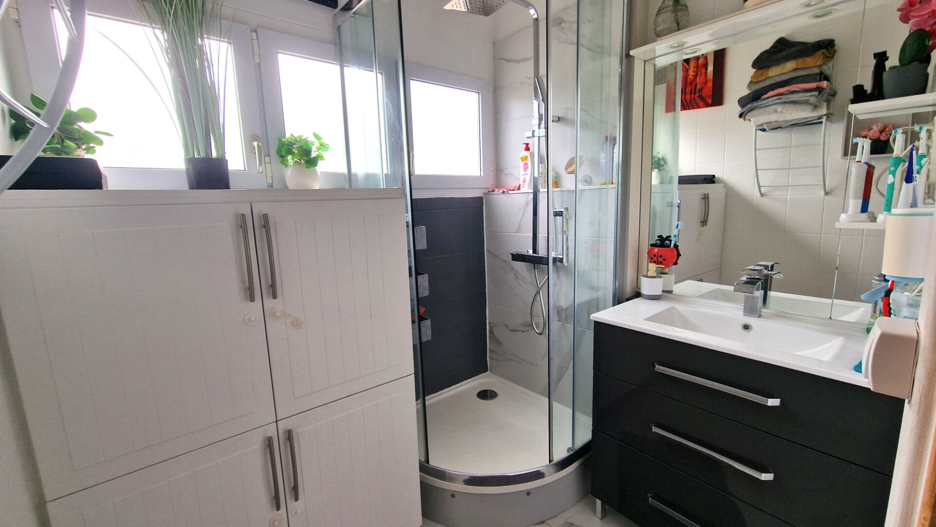 Photo Bel appartement de 67m² avec 3 chambres et un balcon, box et 2 caves image 4/6