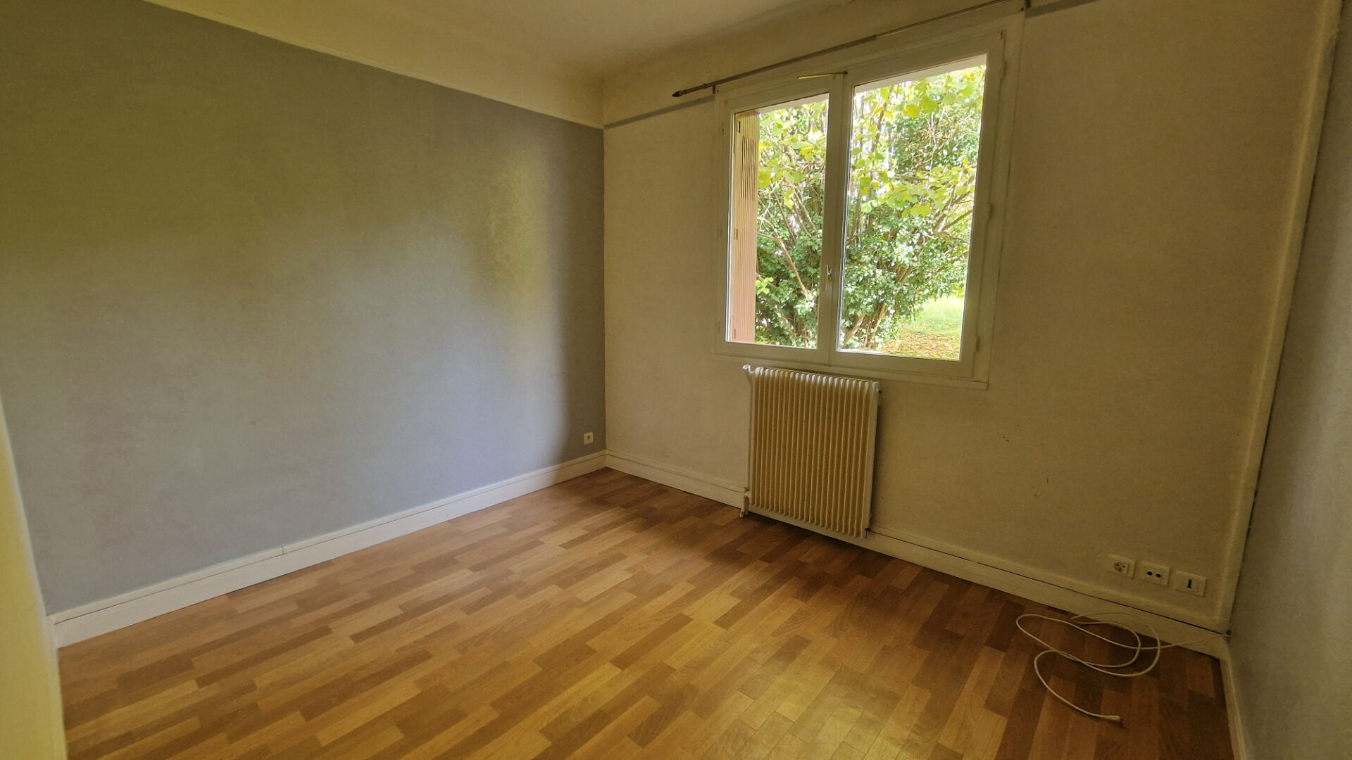 Photo Maison à Mantes-la-Ville de 2 ch avec grand jardin de presque 700m² et sous-sol total image 6/6