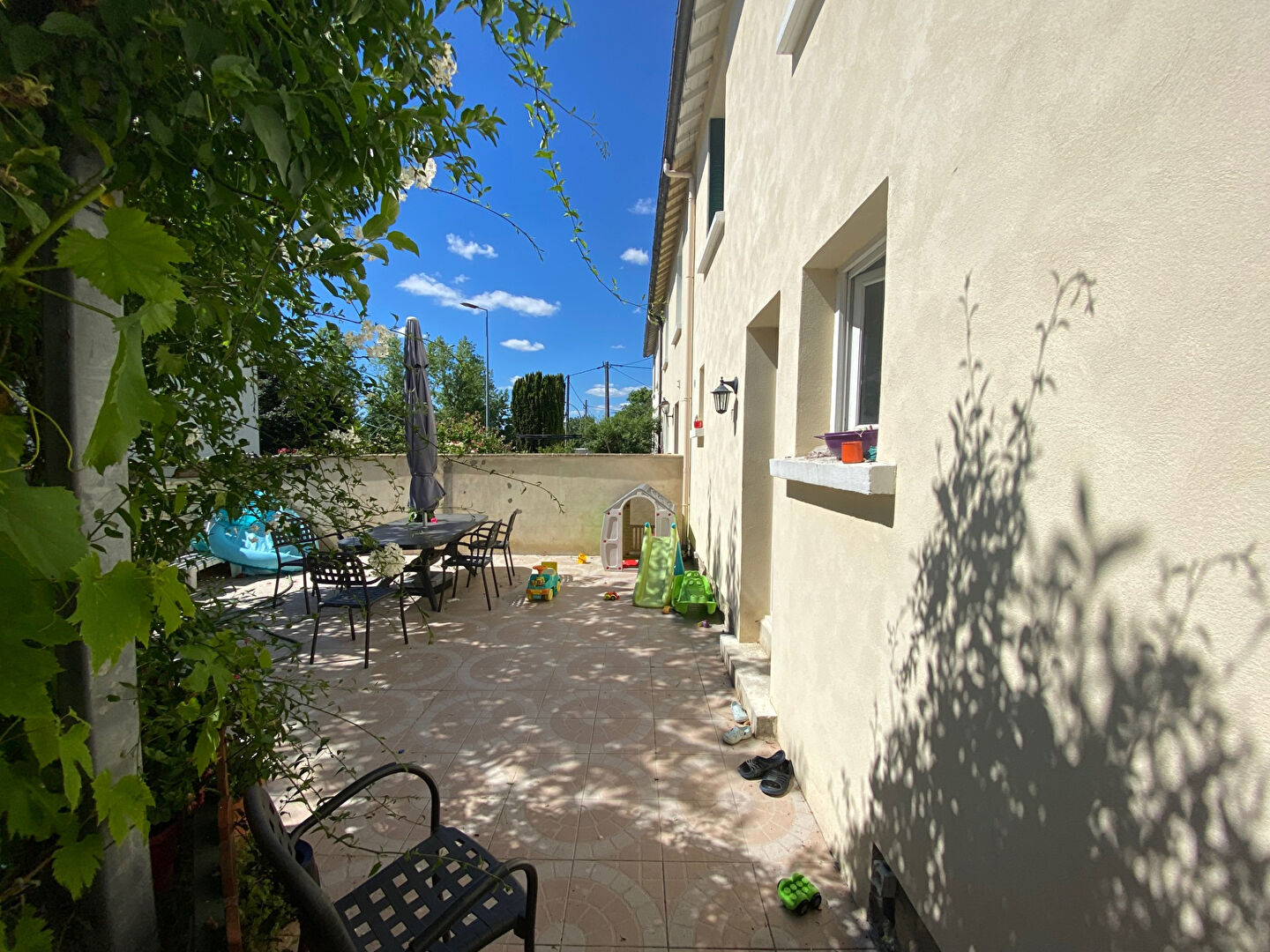 Maison de 3 chambres avec un grand garage, jardin à MANTES LA JOLIE