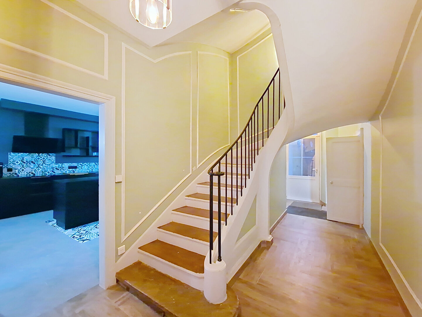 Photo Maison familiale de caractère en hyper centre de Meulan-en-Yvelines de 270m² image 5/6