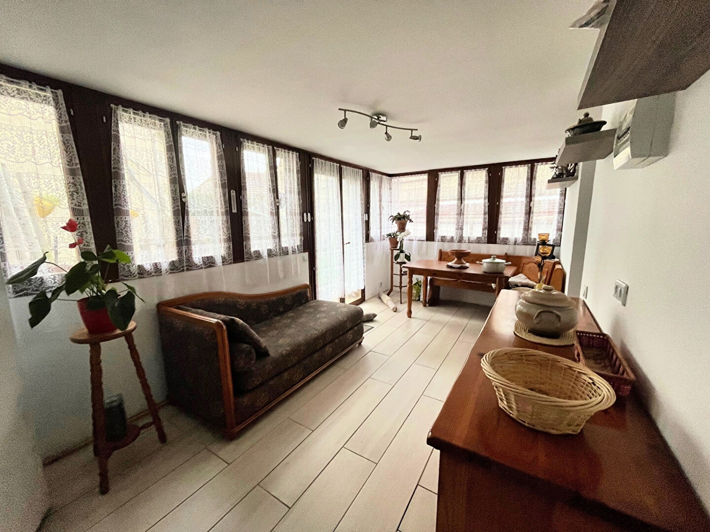 Photo Maison d'environ 123m² à Guernes 4 pièces, 3 chambres avec jardin image 4/6