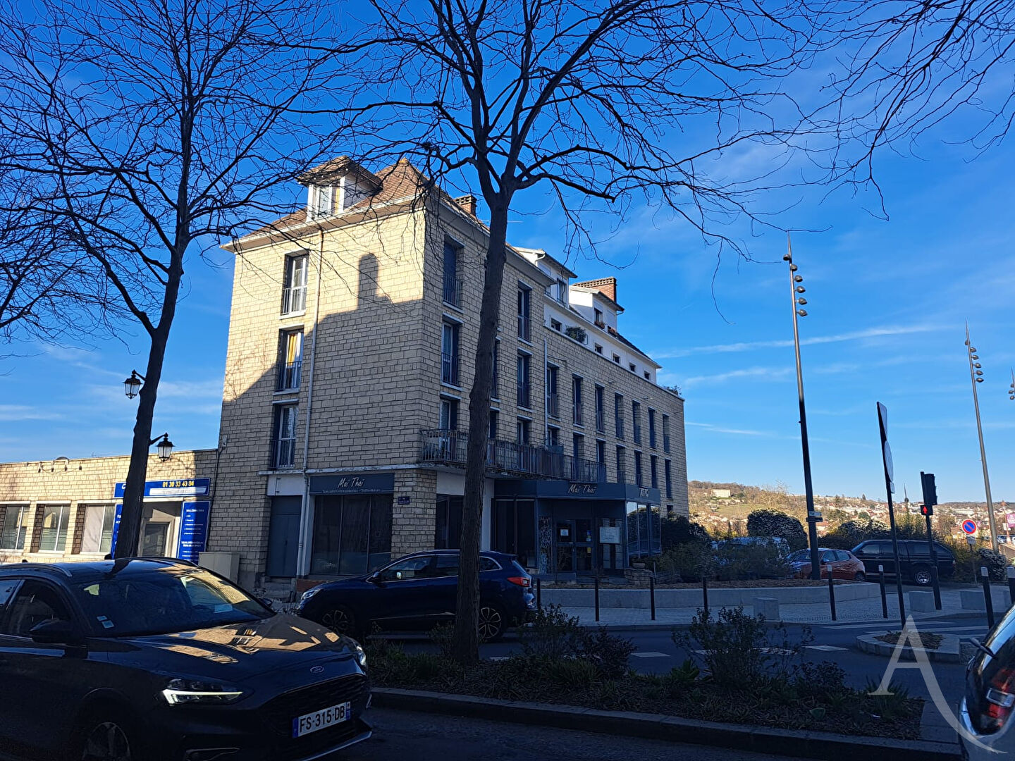 Photo À vendre ? Box fermé 17,8 m² ? Plein centre-ville image 3/3