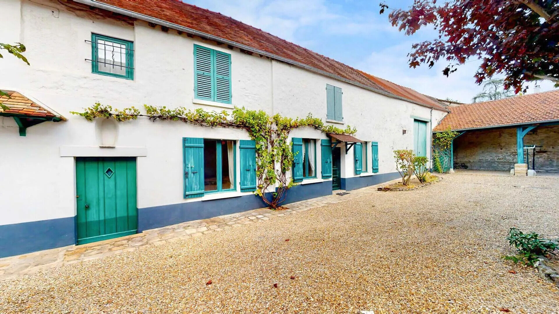 Maison de 144m² avec  dépendance de 90m²