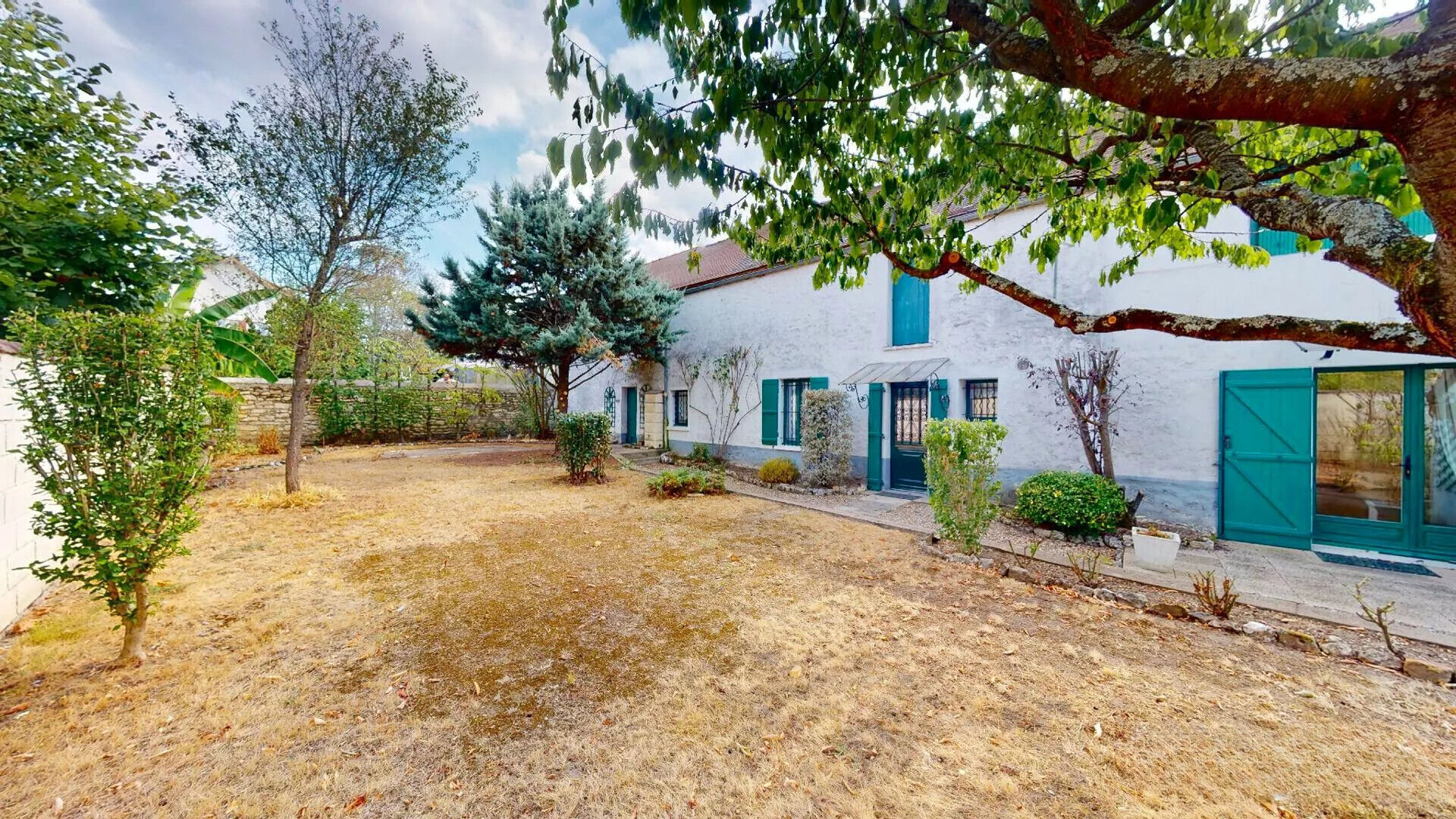 Photo Maison de 144m² avec  dépendance de 90m² image 2/6