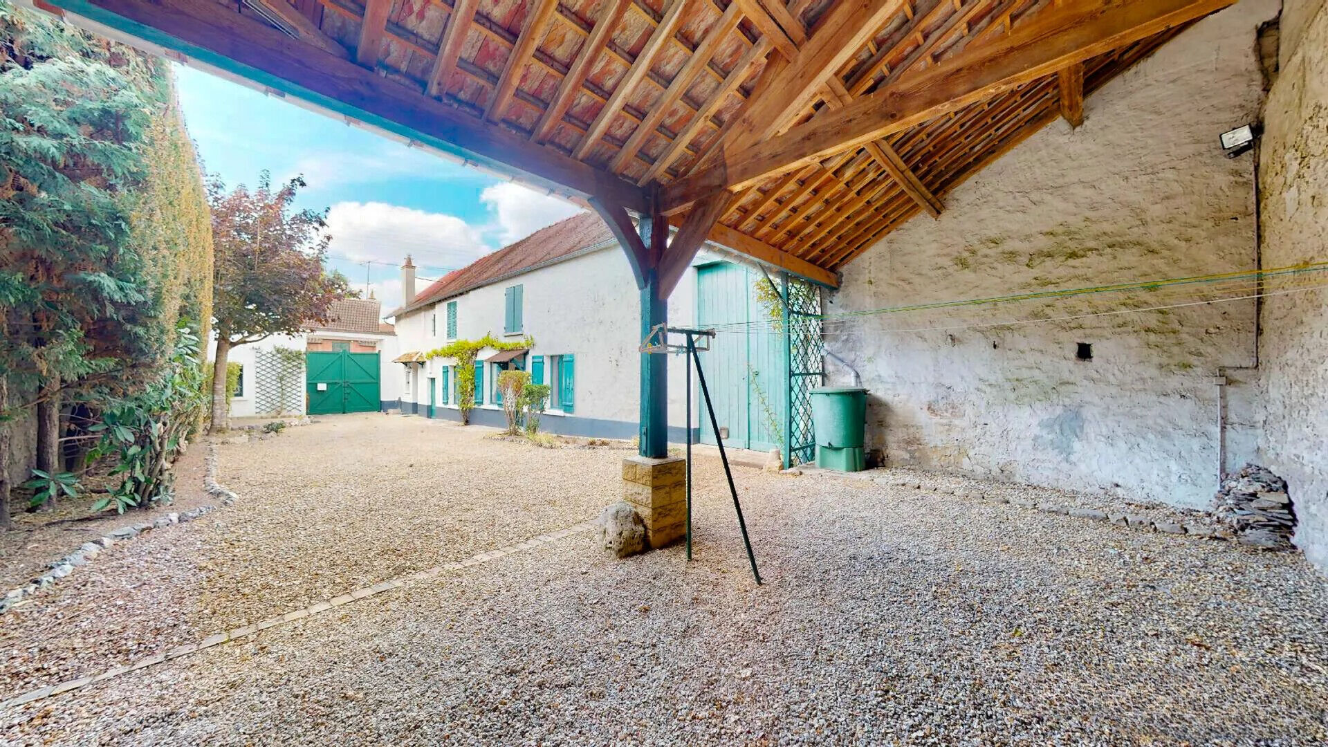 Photo Maison de 144m² avec  dépendance de 90m² image 4/6