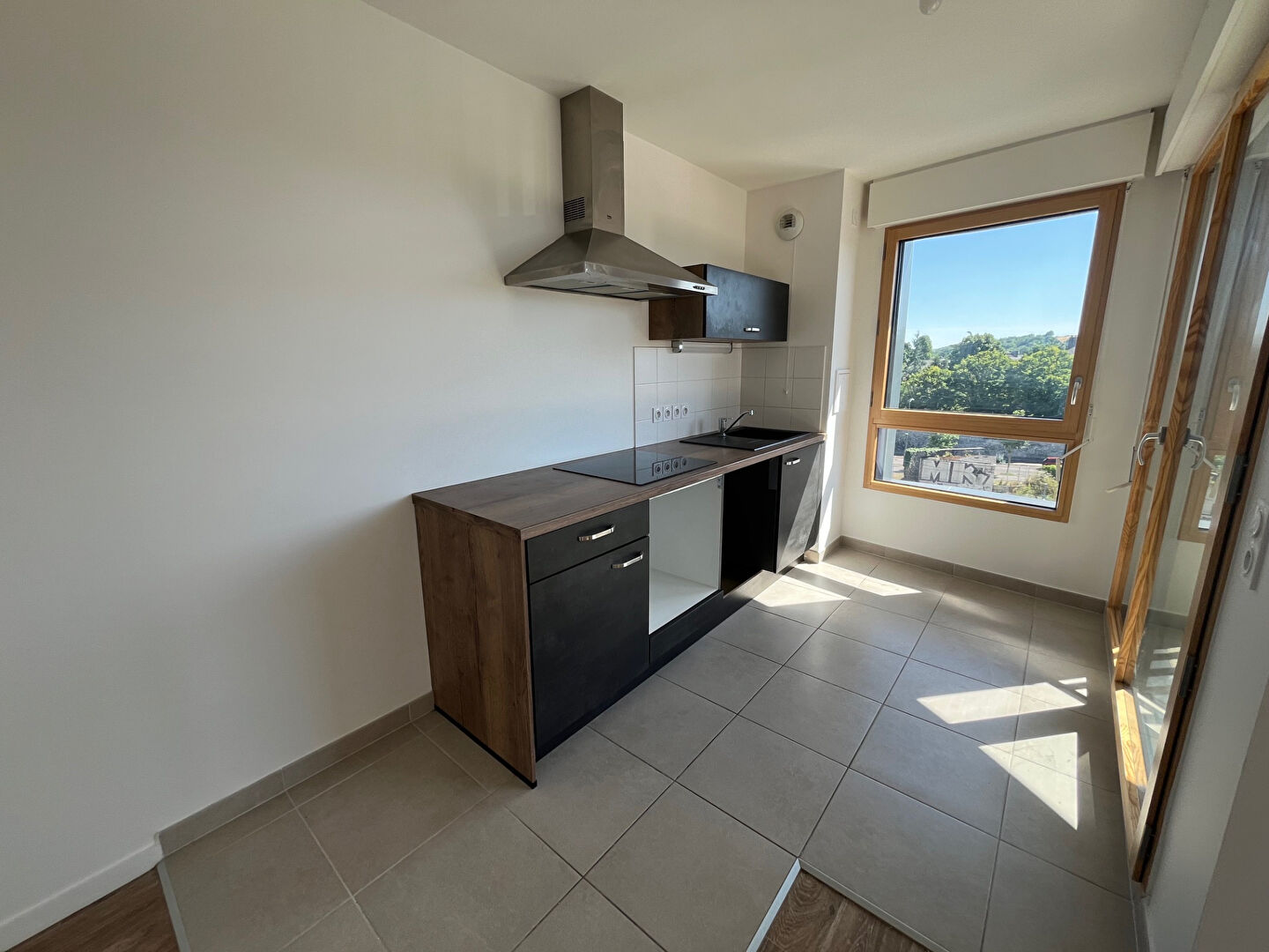 Photo Appartement Mantes La Jolie 3 pièce(s) 61.7 m2, proximité de la gare image 5/6