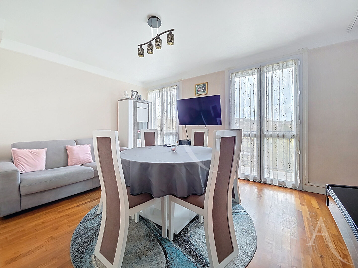 Bel appartement vue Seine, centre ville Mantes La Jolie 3 pièces