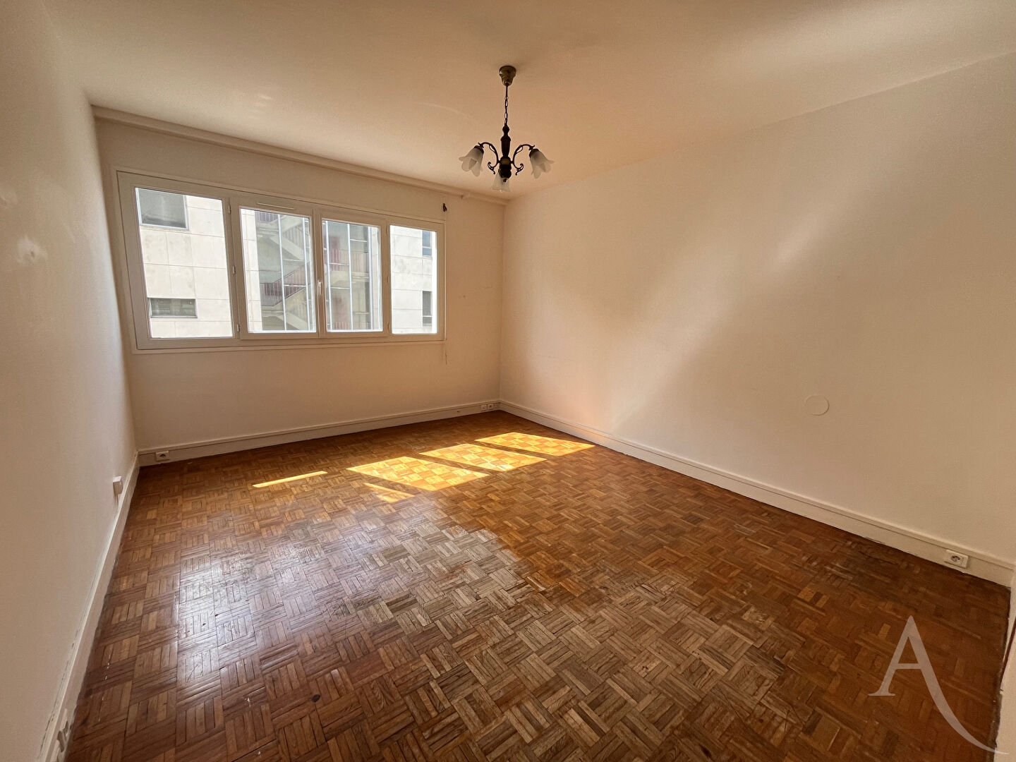 Appartement Mantes La Jolie 2 pièce(s) 41.48 m2, centre ville.