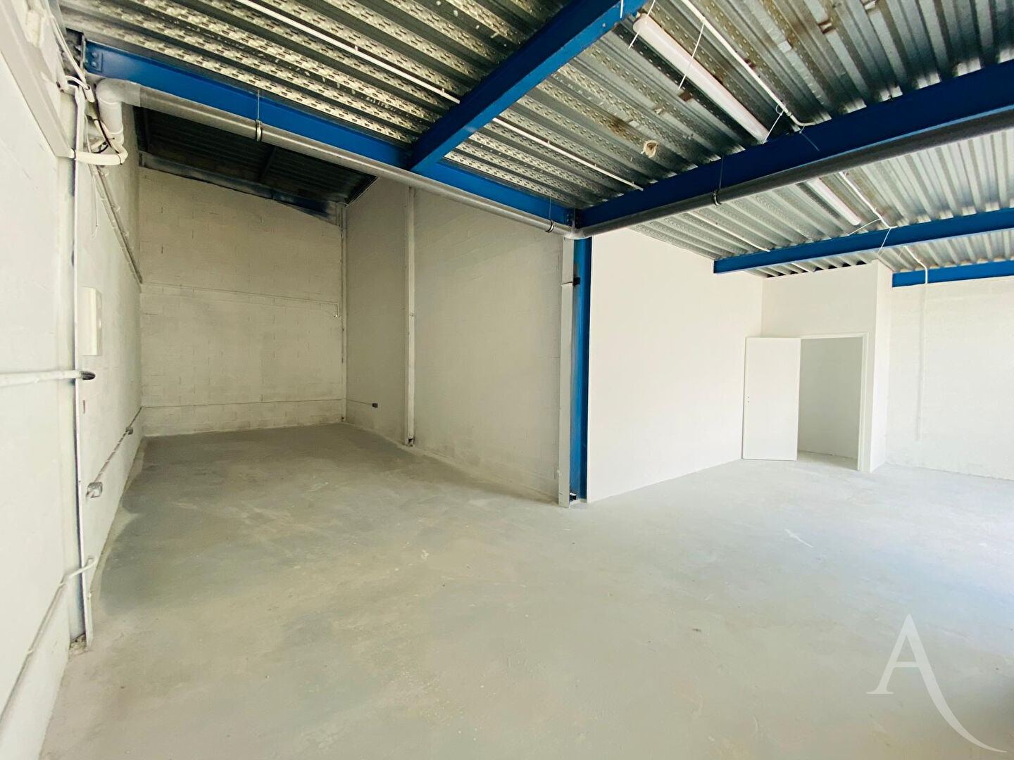 Photo Entrepôt - Local Industriel VERNOUILLET (78) image 2/5