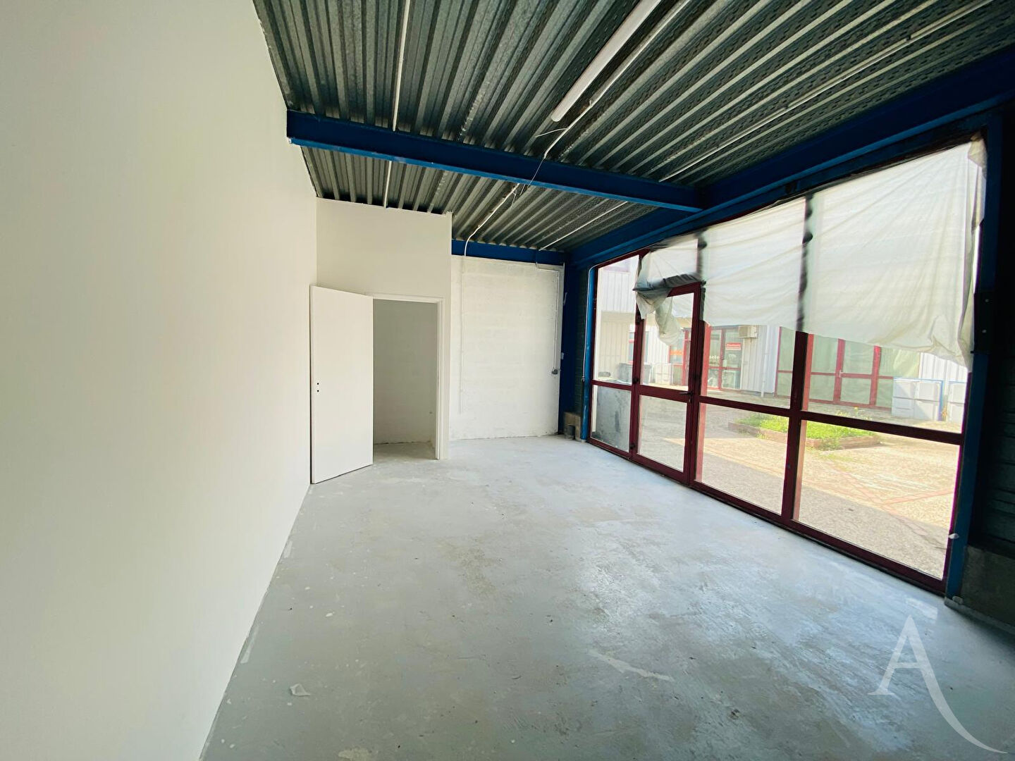 Photo Entrepôt - Local Industriel VERNOUILLET (78) image 3/5