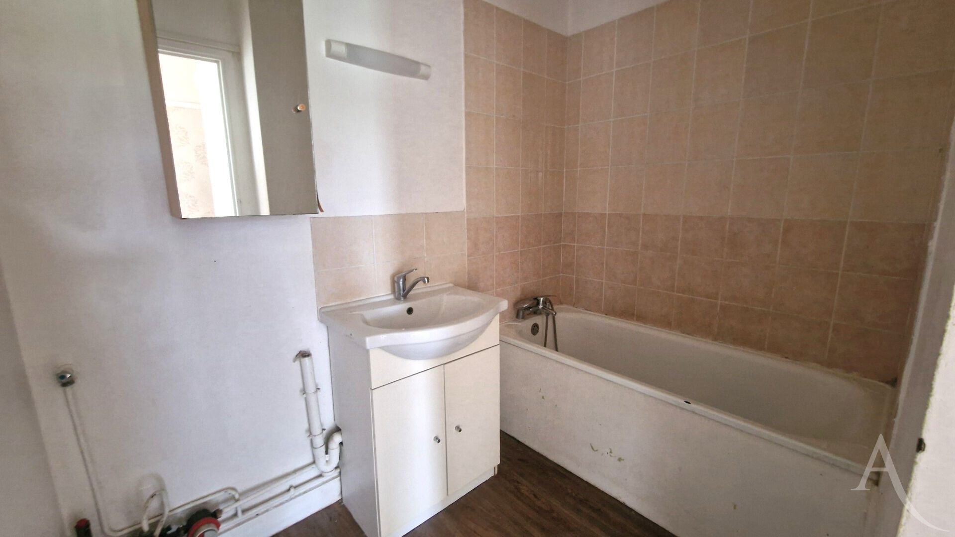 Photo Bel appartement à Mantes La Jolie 3 pièces de 57 m² avec cave et un parking image 3/5