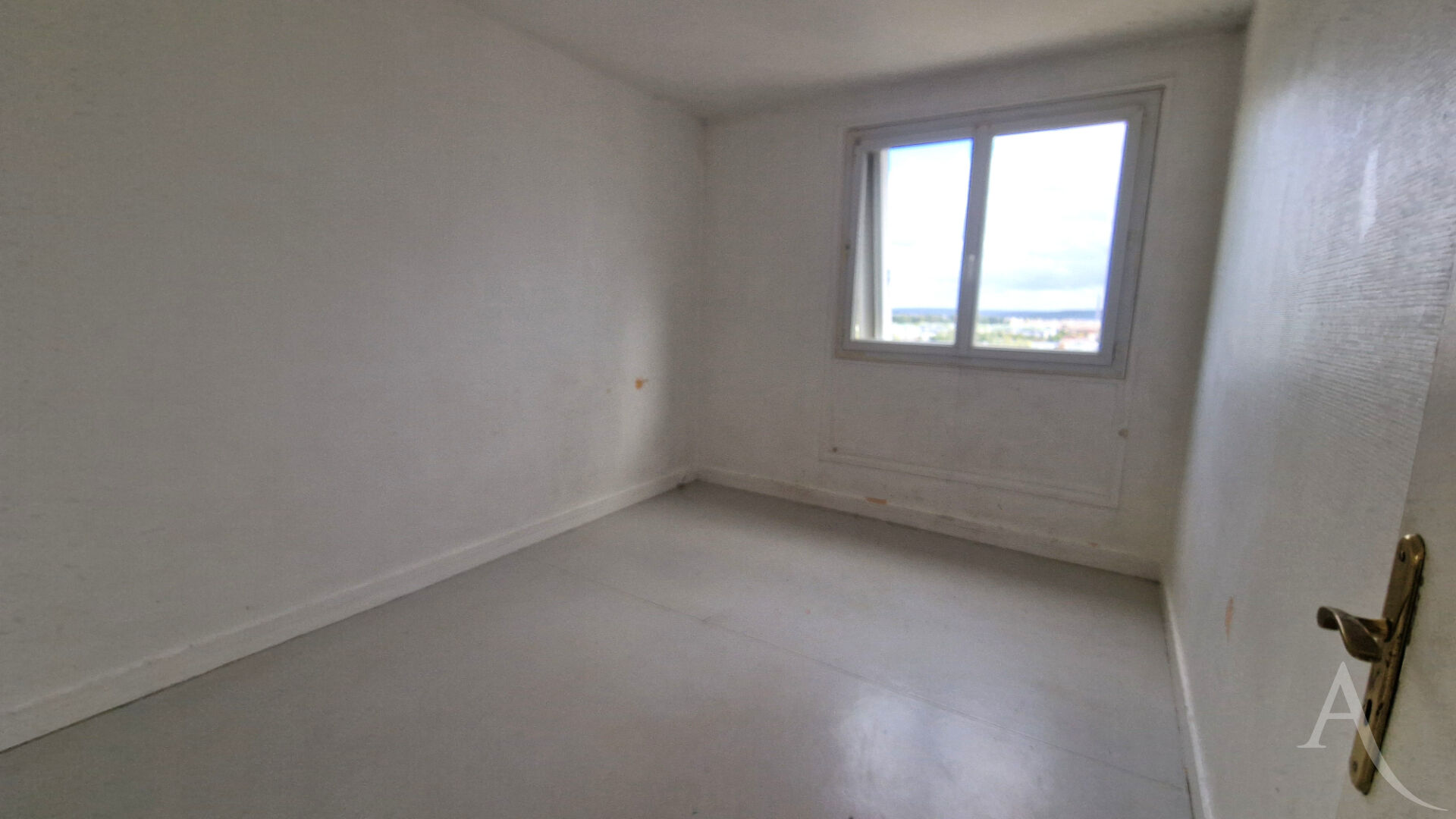 Photo Bel appartement à Mantes La Jolie 3 pièces de 57 m² avec cave et un parking image 5/5
