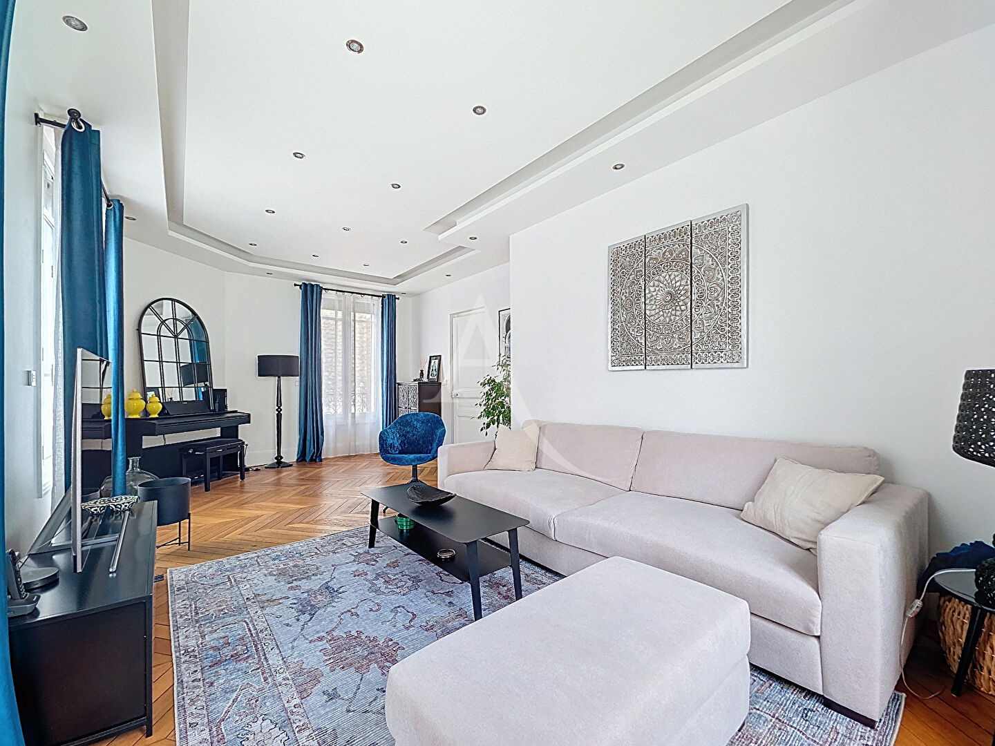 Photo Mantes la Jolie - les Martraits- Maison 5 chambres avec Jardin sans vis à vis accès gare en 10 minutes à pieds image 2/6