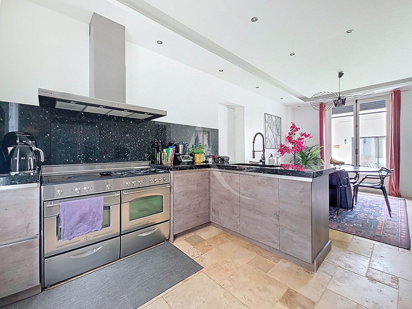 Photo Mantes la Jolie - les Martraits- Maison 5 chambres avec Jardin sans vis à vis accès gare en 10 minutes à pieds image 4/6