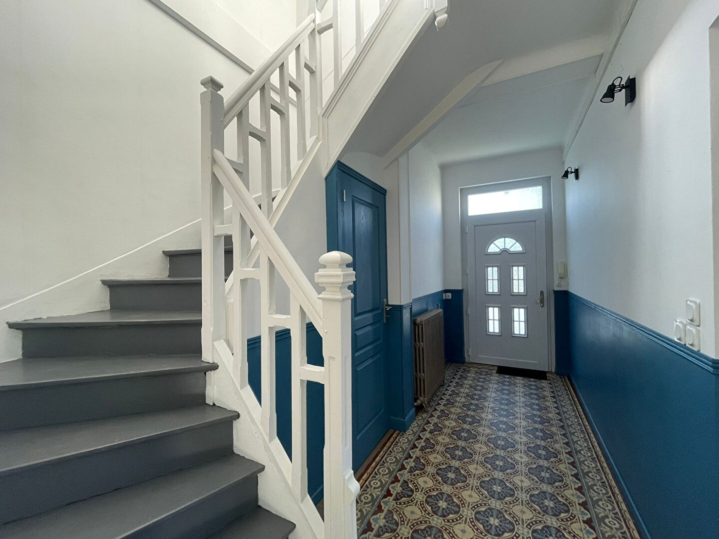 Photo Maison avec beaucoup de charme - 3 chambres - Aubergenville secteur recherché - Gare Jardin et Sous-sol image 2/6