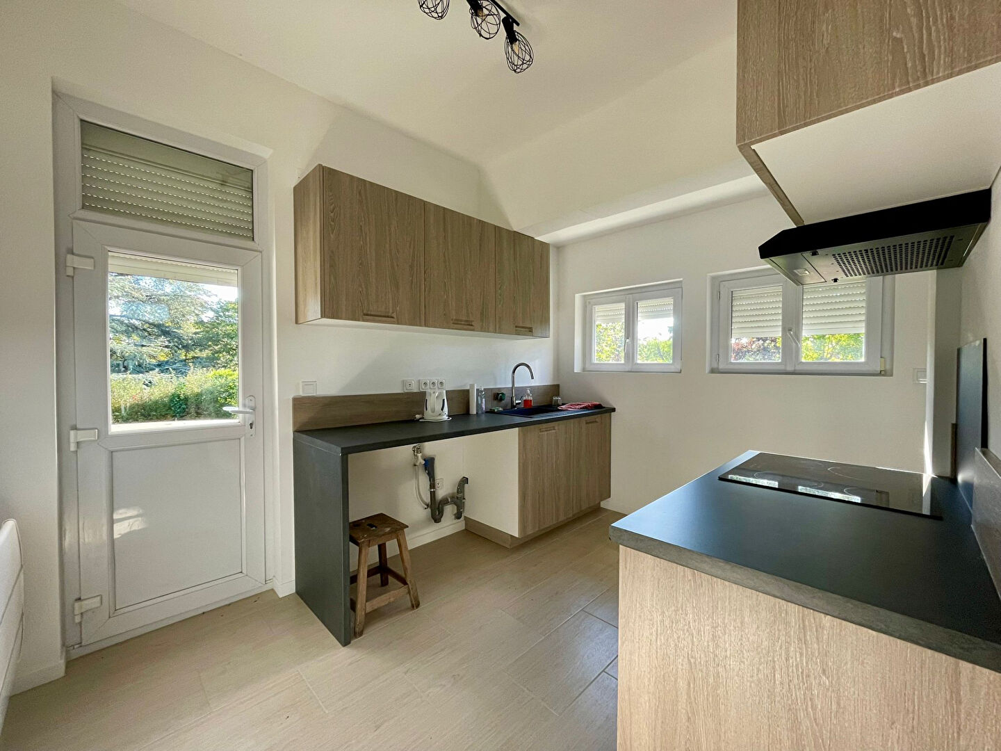 Photo Maison avec beaucoup de charme - 3 chambres - Aubergenville secteur recherché - Gare Jardin et Sous-sol image 5/6