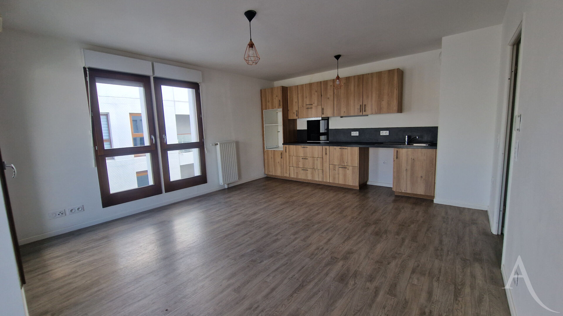 Appartement F3 à Mantes La Ville 2 chambres et parking en sous-sol