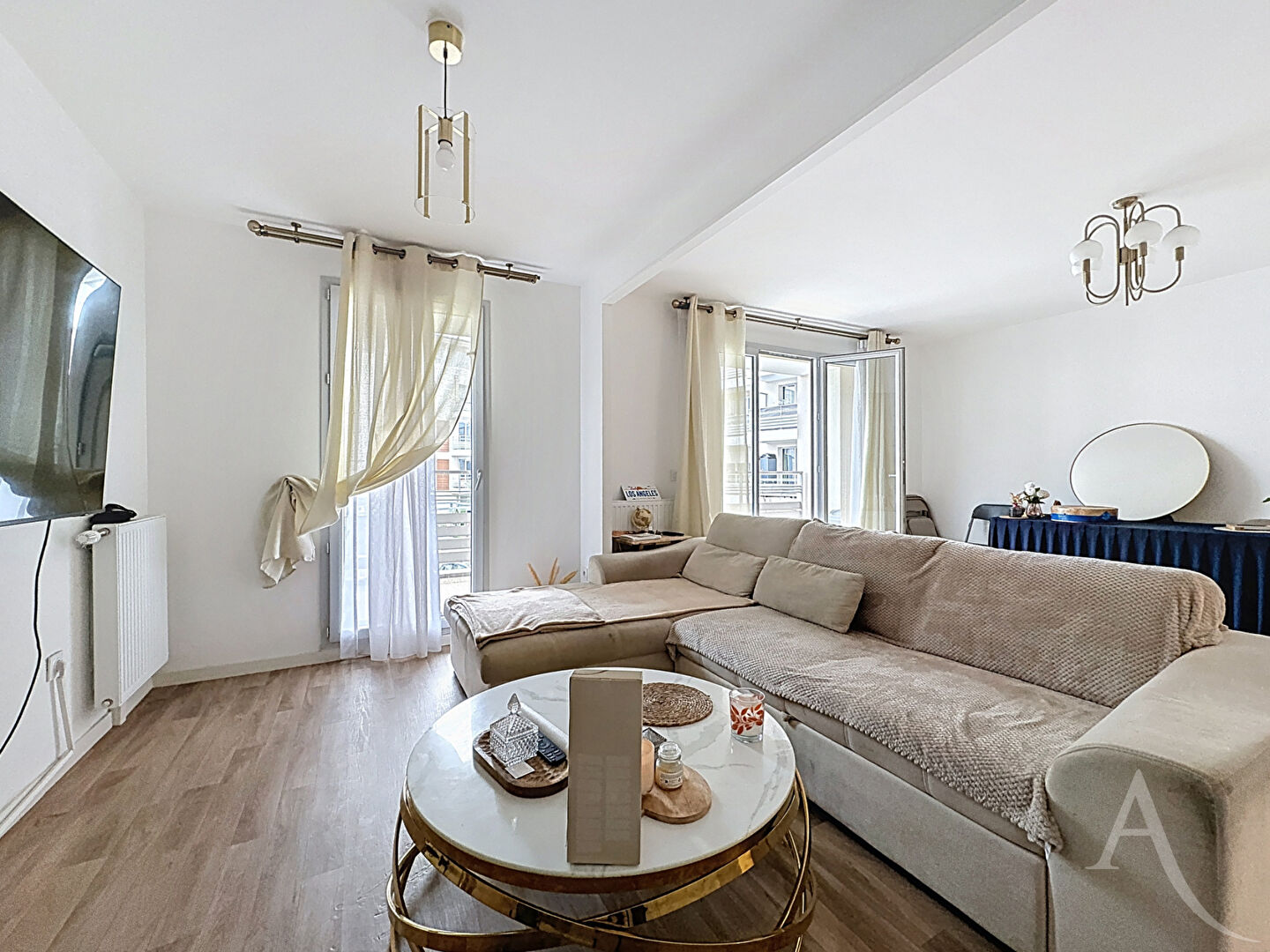 Photo Appartement Mantes La Ville 4 pièce(s) 74 m2 2 chambres balcon gare image 3/6