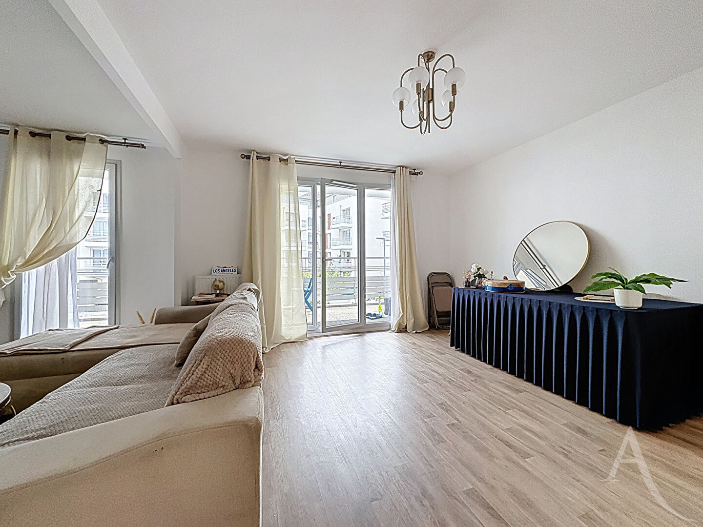 Photo Appartement Mantes La Ville 4 pièce(s) 74 m2 2 chambres balcon gare image 4/6