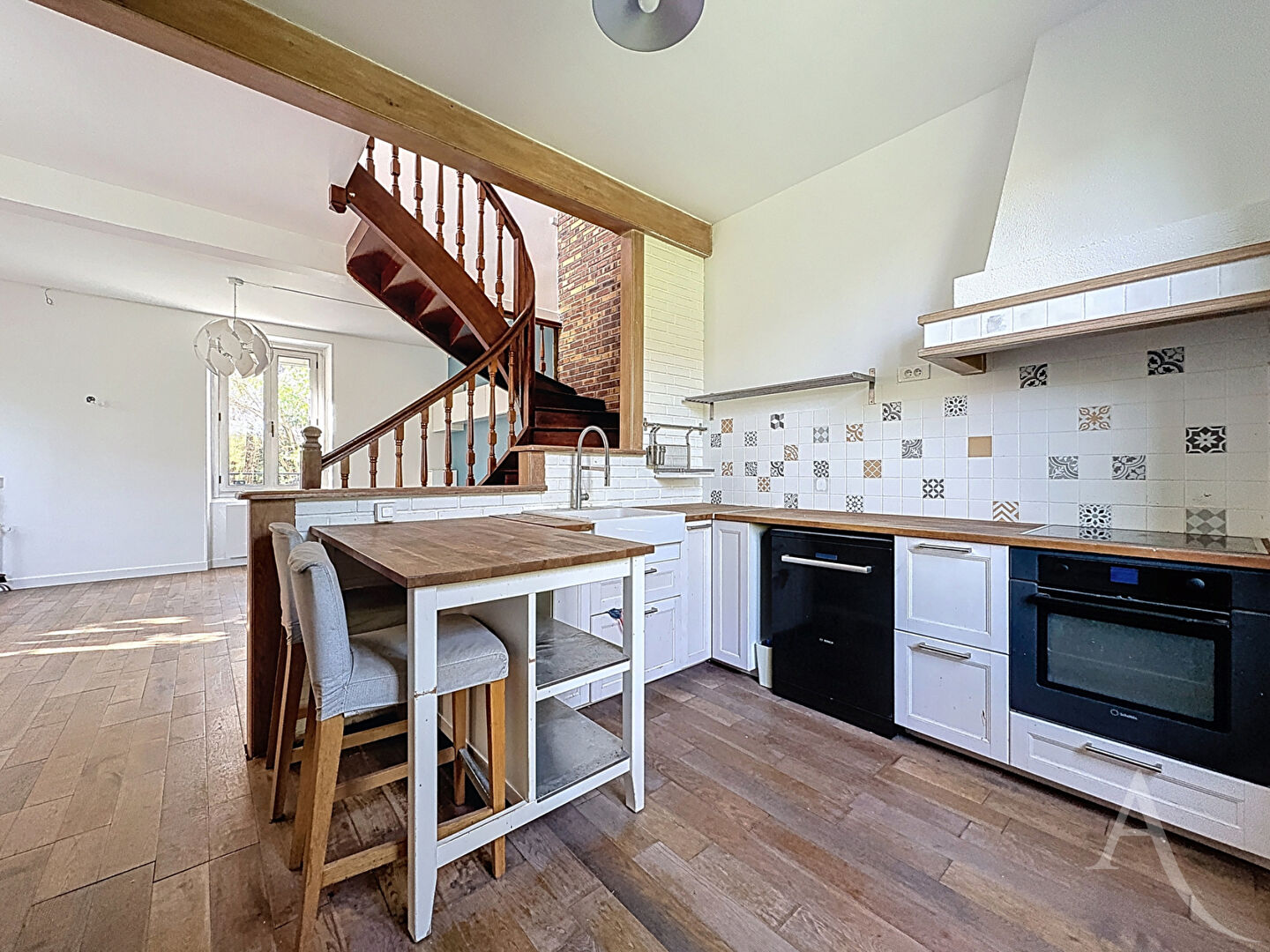 Photo EXCLUSIVITÉ - Charmante Maison 72m² avec Jardin Arboré - Mantes-la-Ville image 4/6