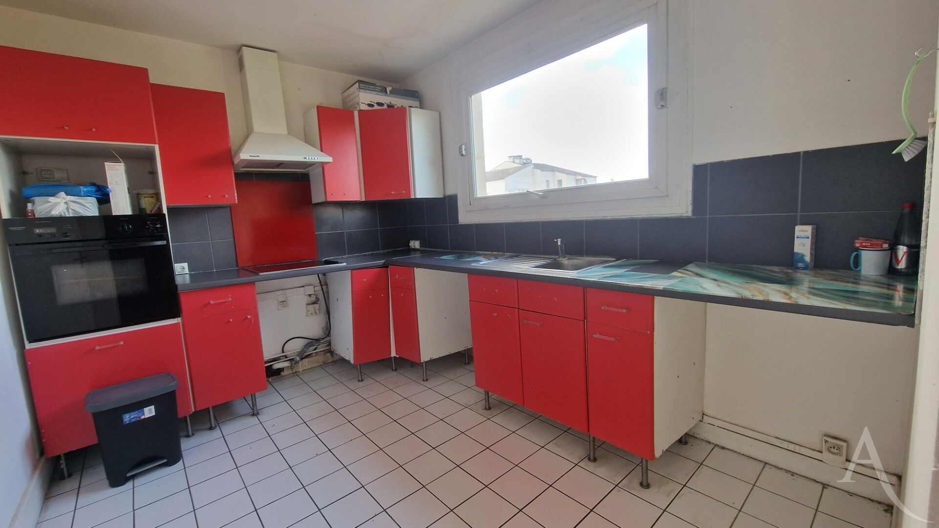 Photo Beau F3 à Mantes La Jolie avec 2 chambres cave et parking image 2/5