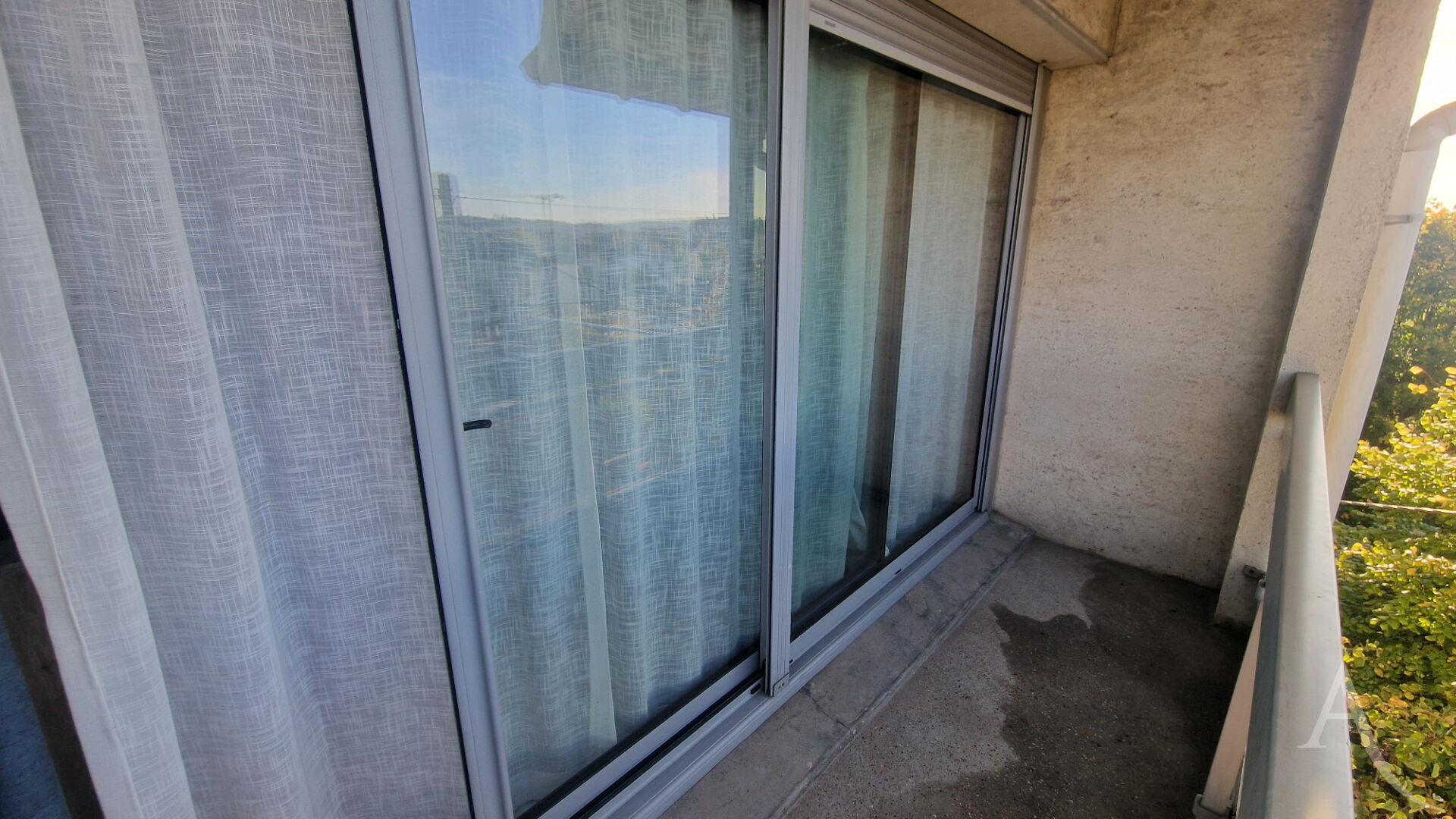 Photo Appartement Mantes La Jolie T1 de 24.35 m² avec balcon et cave image 4/6