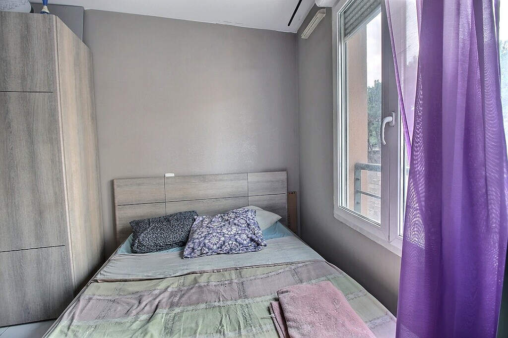 Photo MARSEILLE 4 - SECTEUR LES CHARTREUX - APPARTEMENT LUMINEUX -  ASCENSEUR - 1  CHAMBRE  -  BALCON - image 6/6