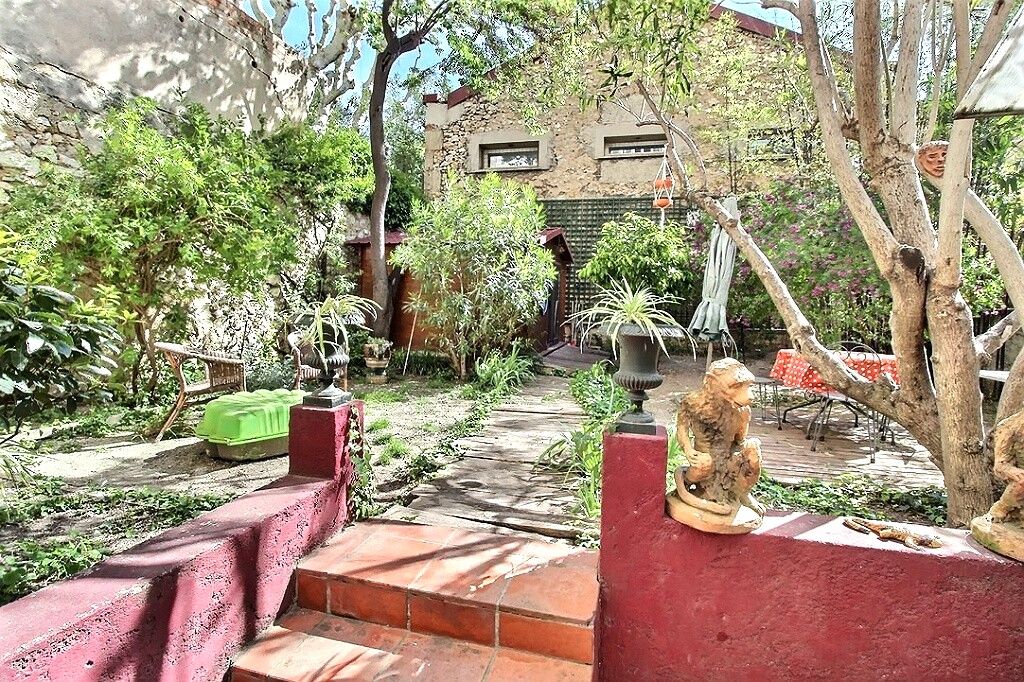 Photo Marseille8ème- RUE PARADIS -cession de bail- local plus appartement/bureaux -jardin . image 1/6