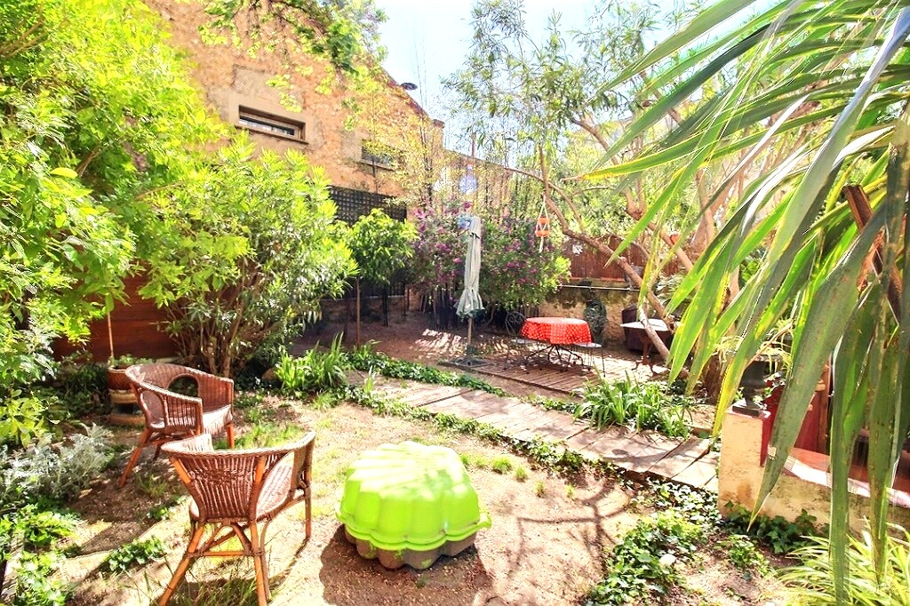 Photo Marseille8ème- RUE PARADIS -cession de bail- local plus appartement/bureaux -jardin . image 5/6