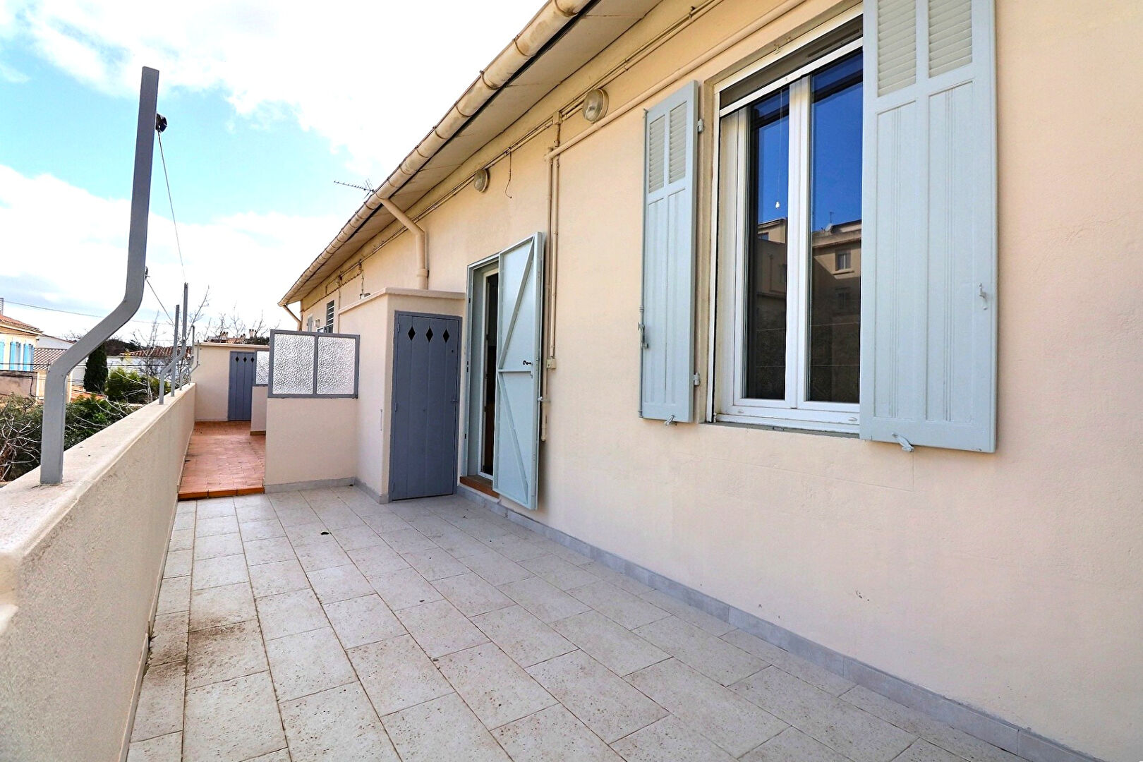 Photo APPARTEMENT TYPE 6/7 / TERRASSE / CAVE image 2/6