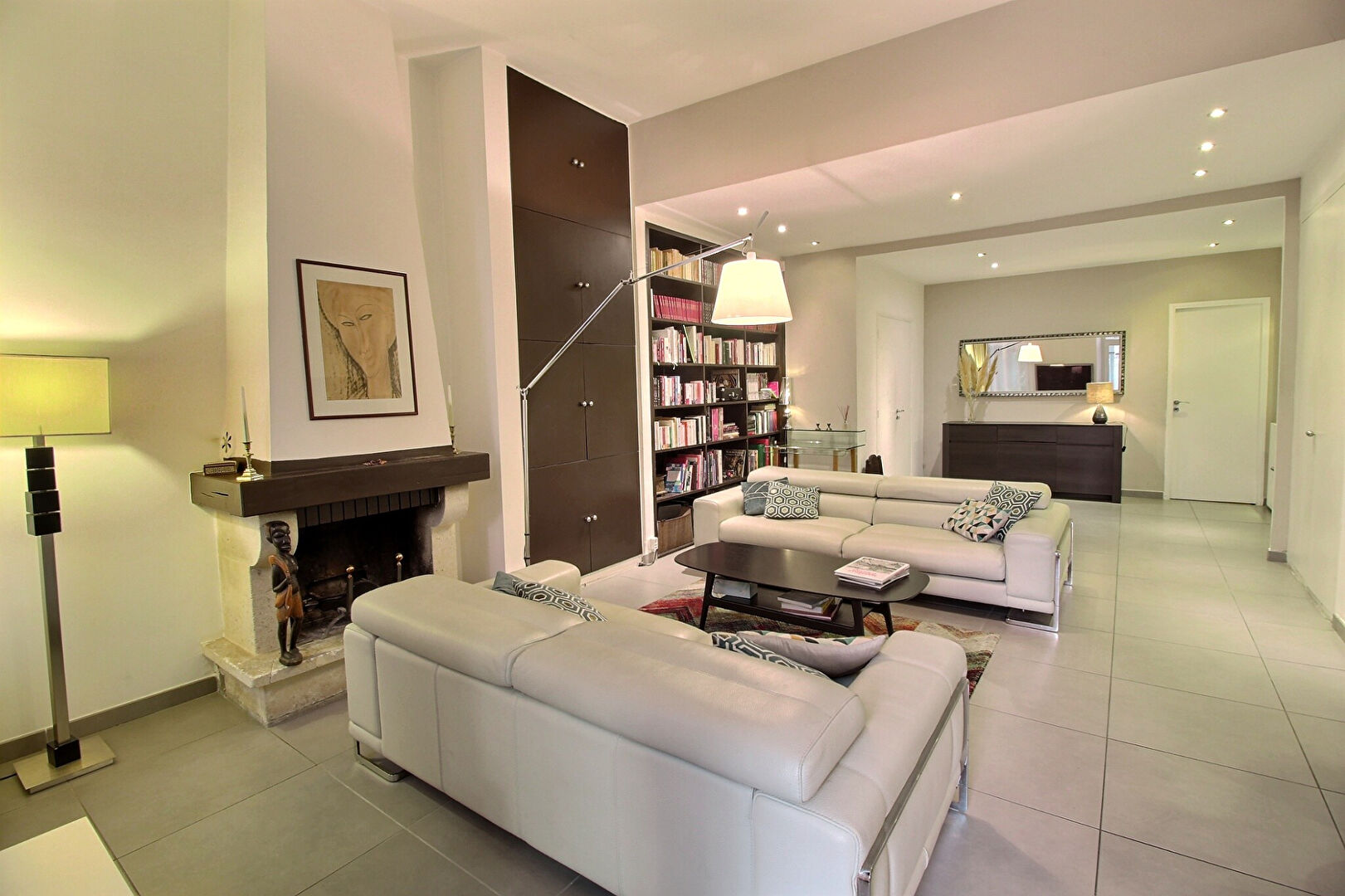 Photo MARSEILLE 13008. Proche Prado, Rez-de-jardin avec dépendance image 3/6