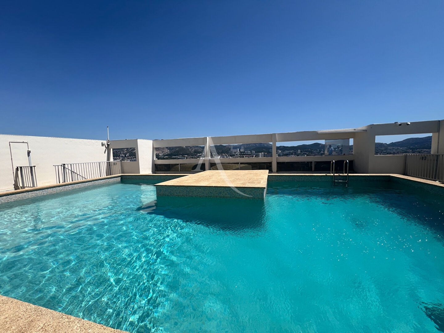 Appartement 2 pièces, 43 m2 avec terrasse vue panoramique Stade Vélodrome Le Grand Pavois 13008 Marseille