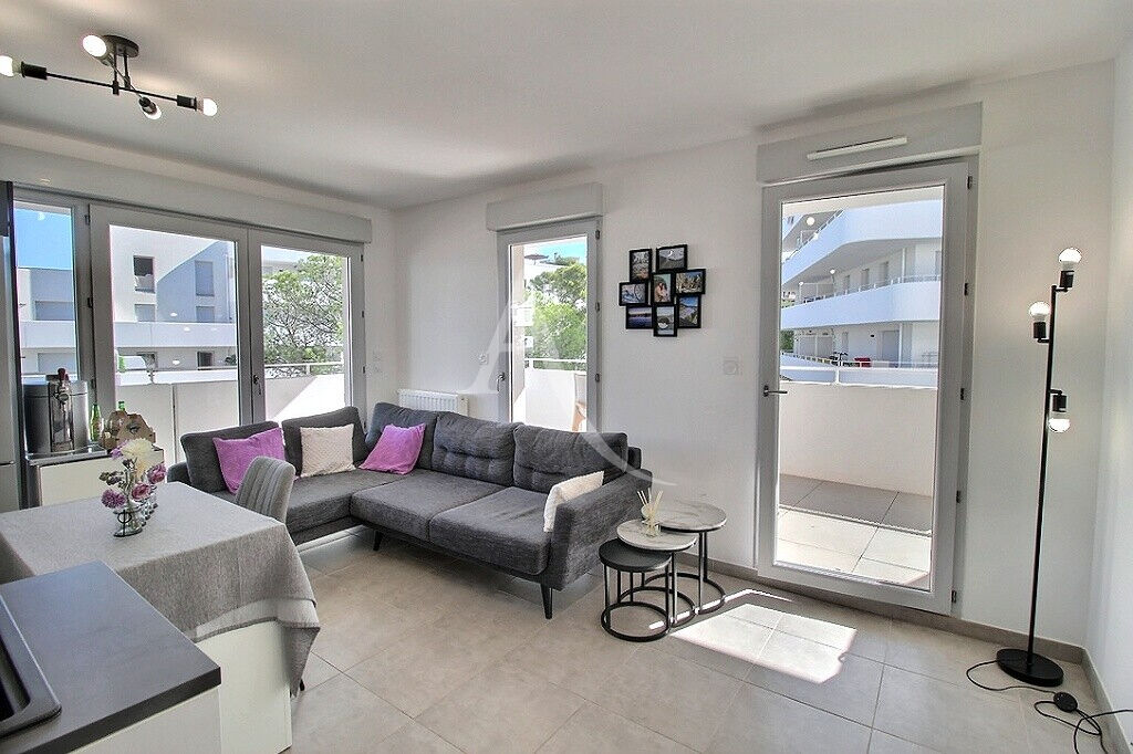 Marseille 10ème : Appartement T3 avec terrasse 28 m² et parking en sous-sol