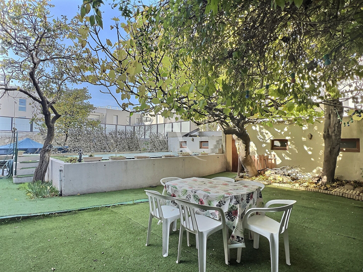 Photo Maison, secteur les Chartreux, bas de Montolivet, 13004 MARSEILLE, terrasses, piscine, terrain arboré, garage et dépendances image 6/6