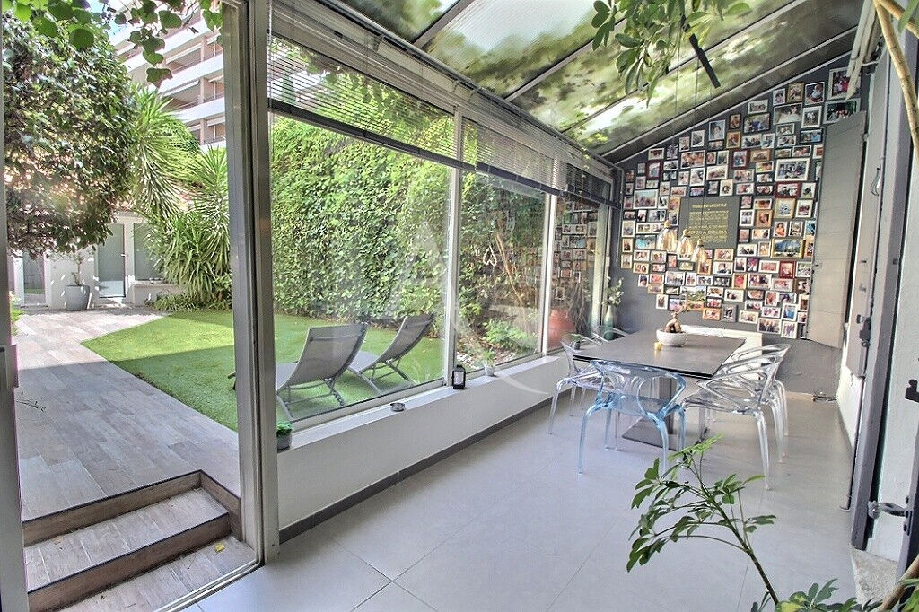 Photo MARSEILLE 13008. Proche Prado, Rez-de-jardin avec dépendance image 2/6