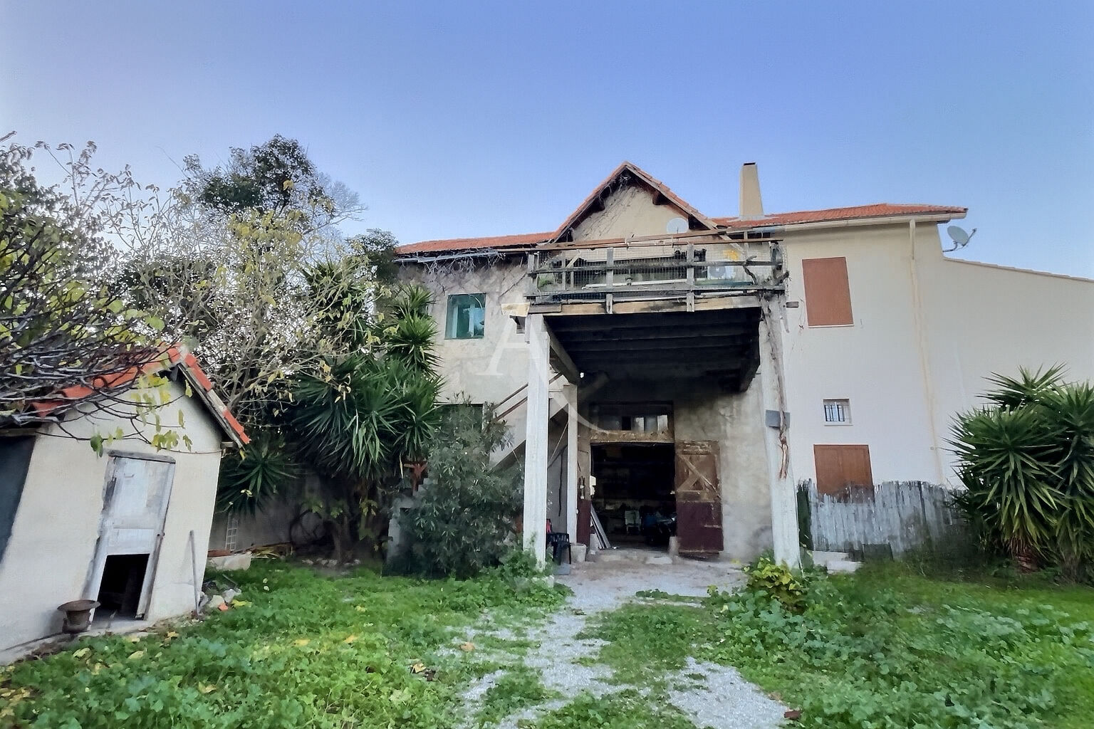 Maison Marseille 4 pièce(s) 80 m2 sur terrain de 735 M2